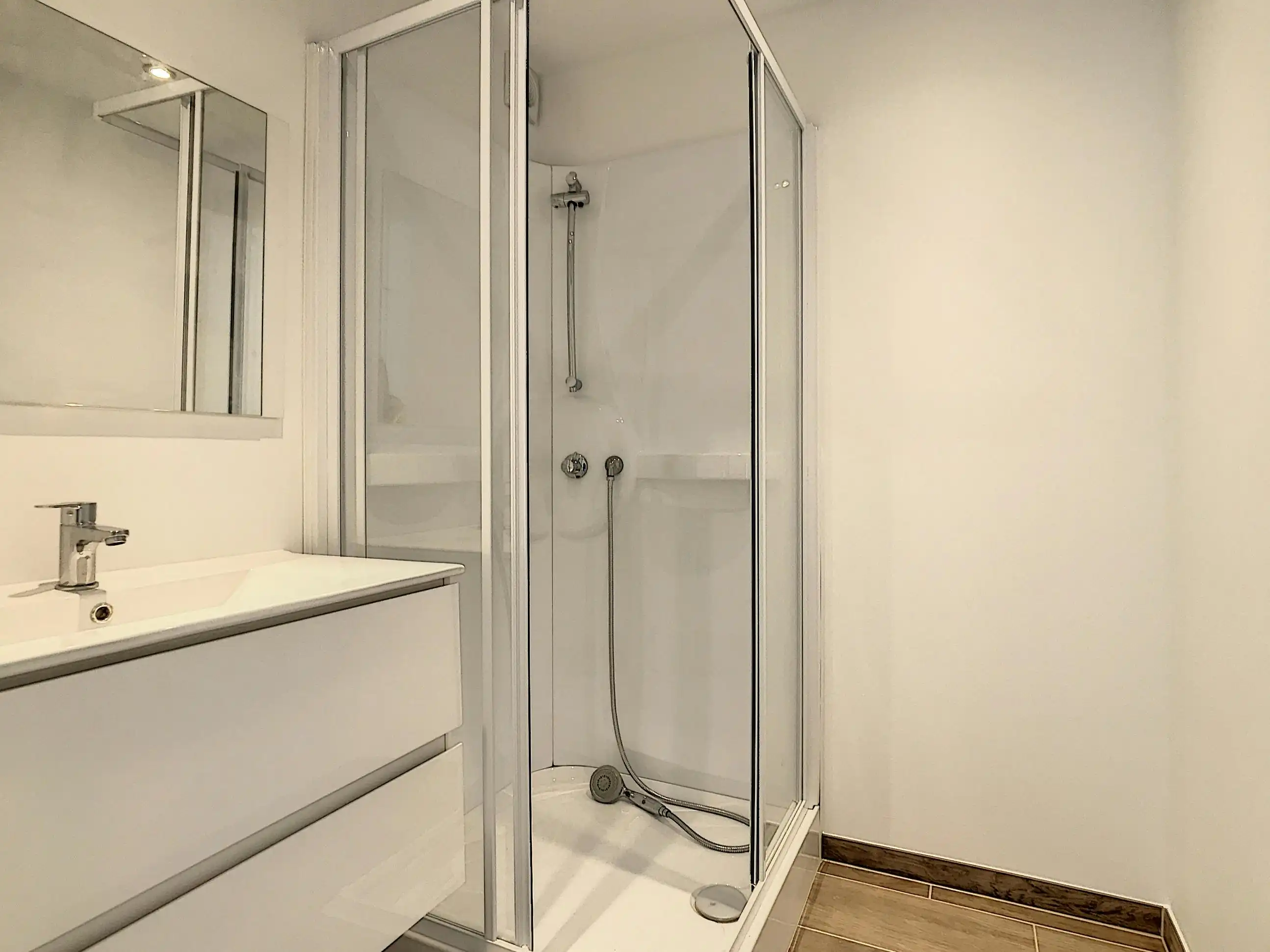 Top investering met 1 slaapkamer en terras te Roeselare!!! foto 6