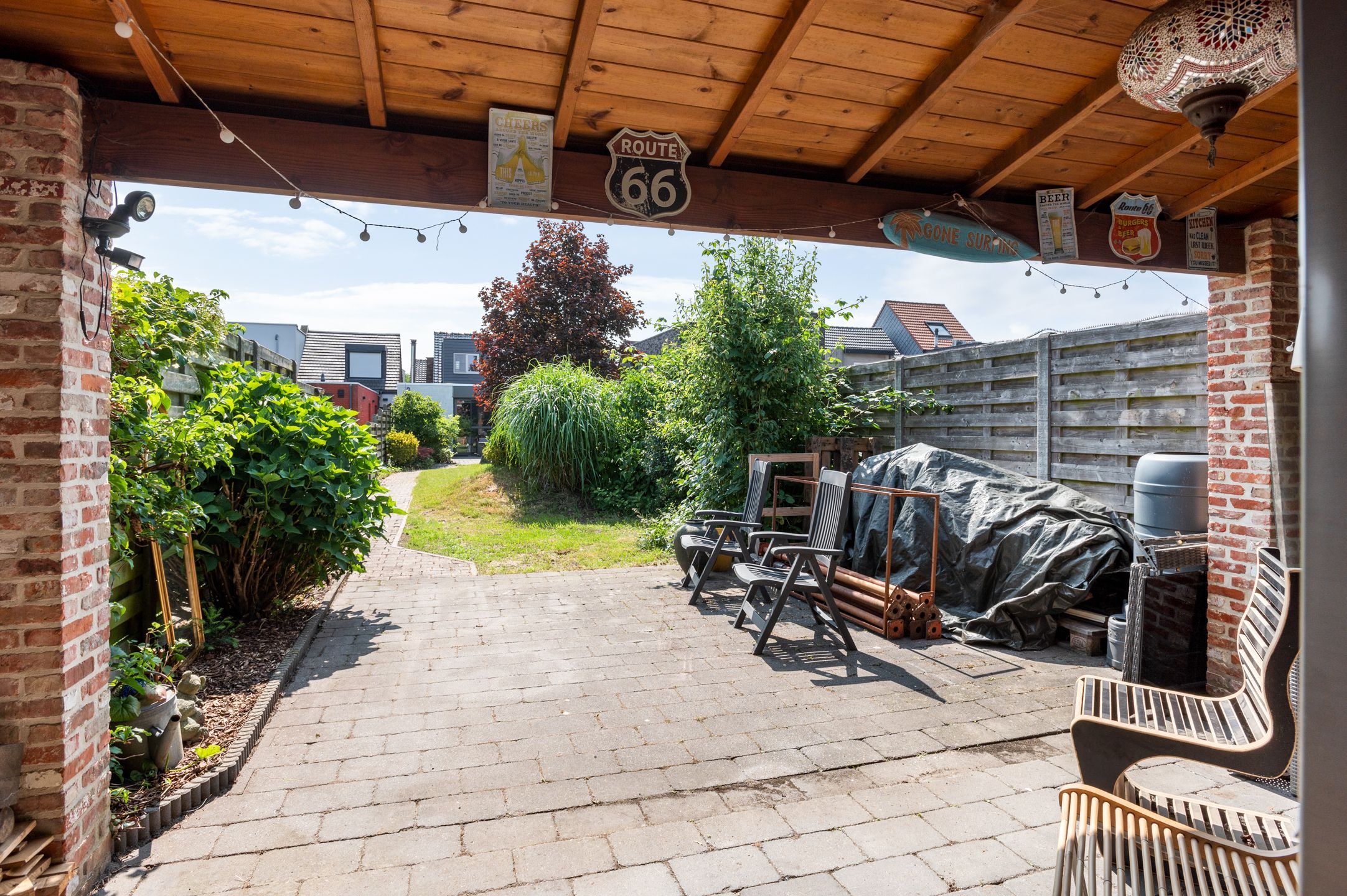 Instapklare woning met leuke tuin en grote garage nabij centrum Kapellen! foto 17