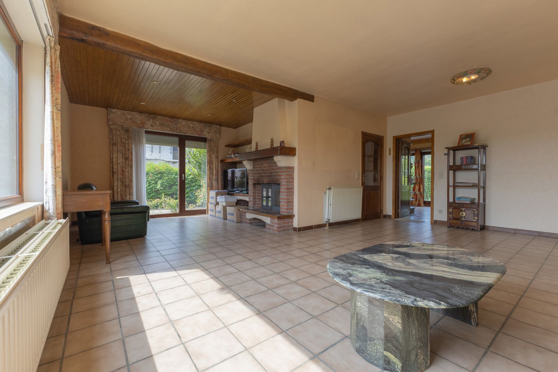 Landelijk gelegen woning met 3 slaapkamers en garage foto 9