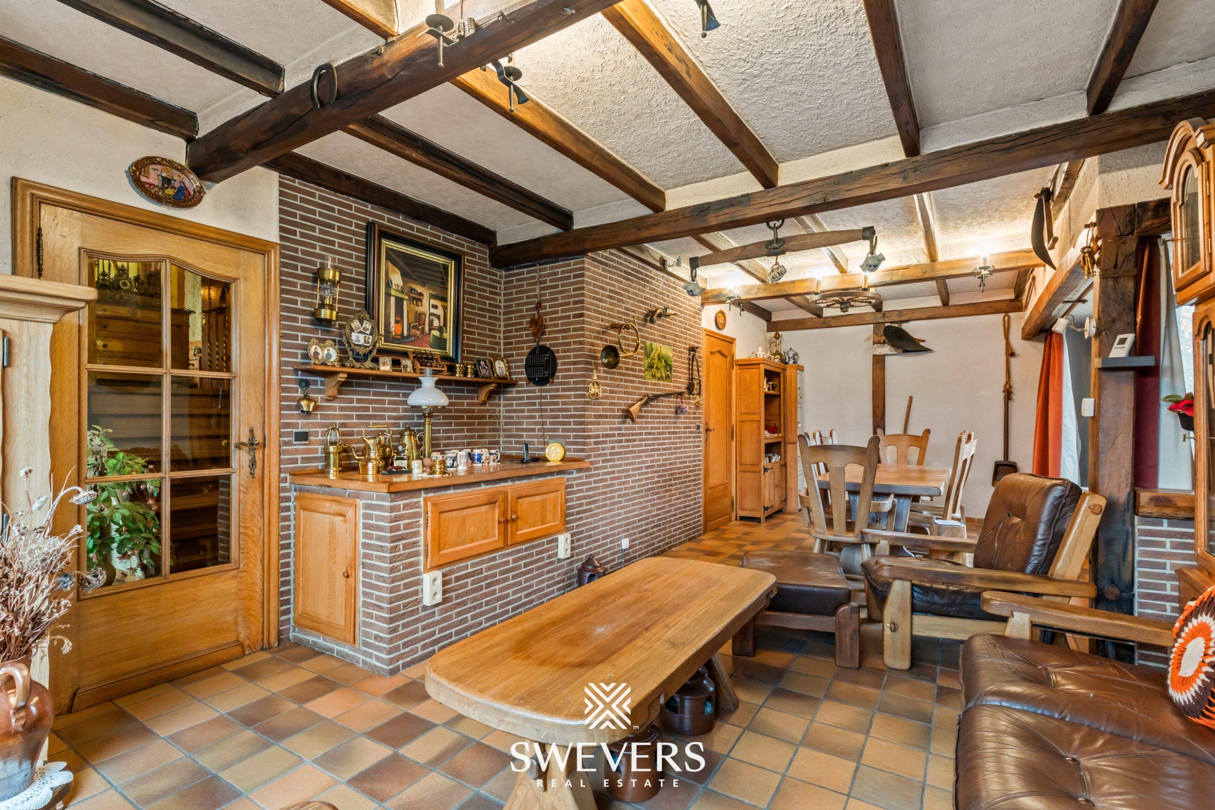 Ruime, te renoveren woning op 7a60 in centrum-Zonhoven foto 4