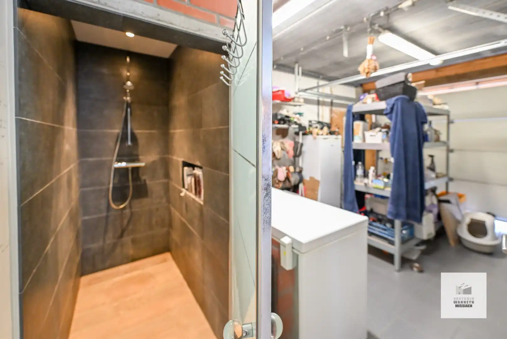 Zeer goed gelegen instapklare woning met 3slpk, garage en mooie tuin foto 21
