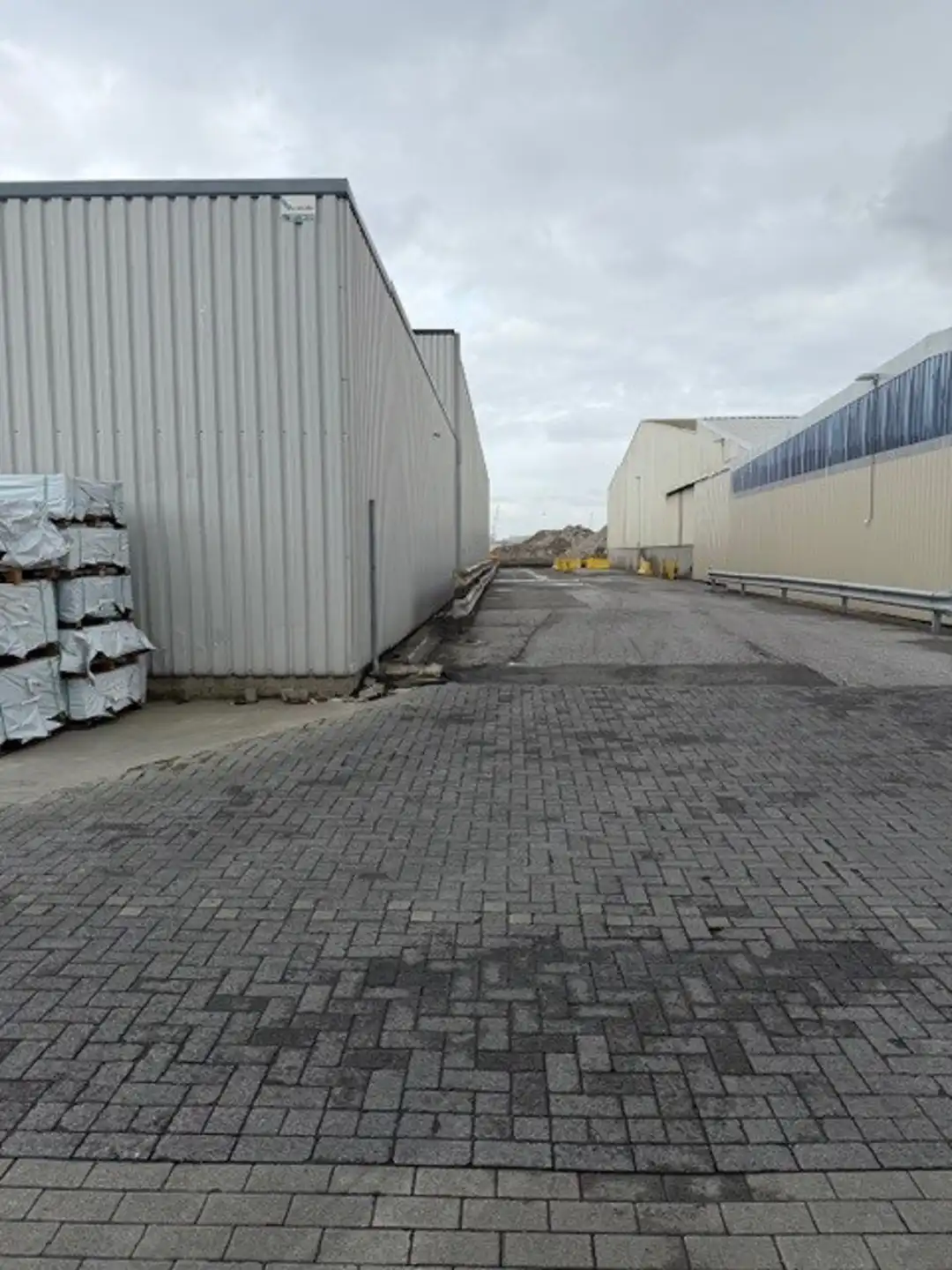 Bedrijfsvastgoed te koop foto 3