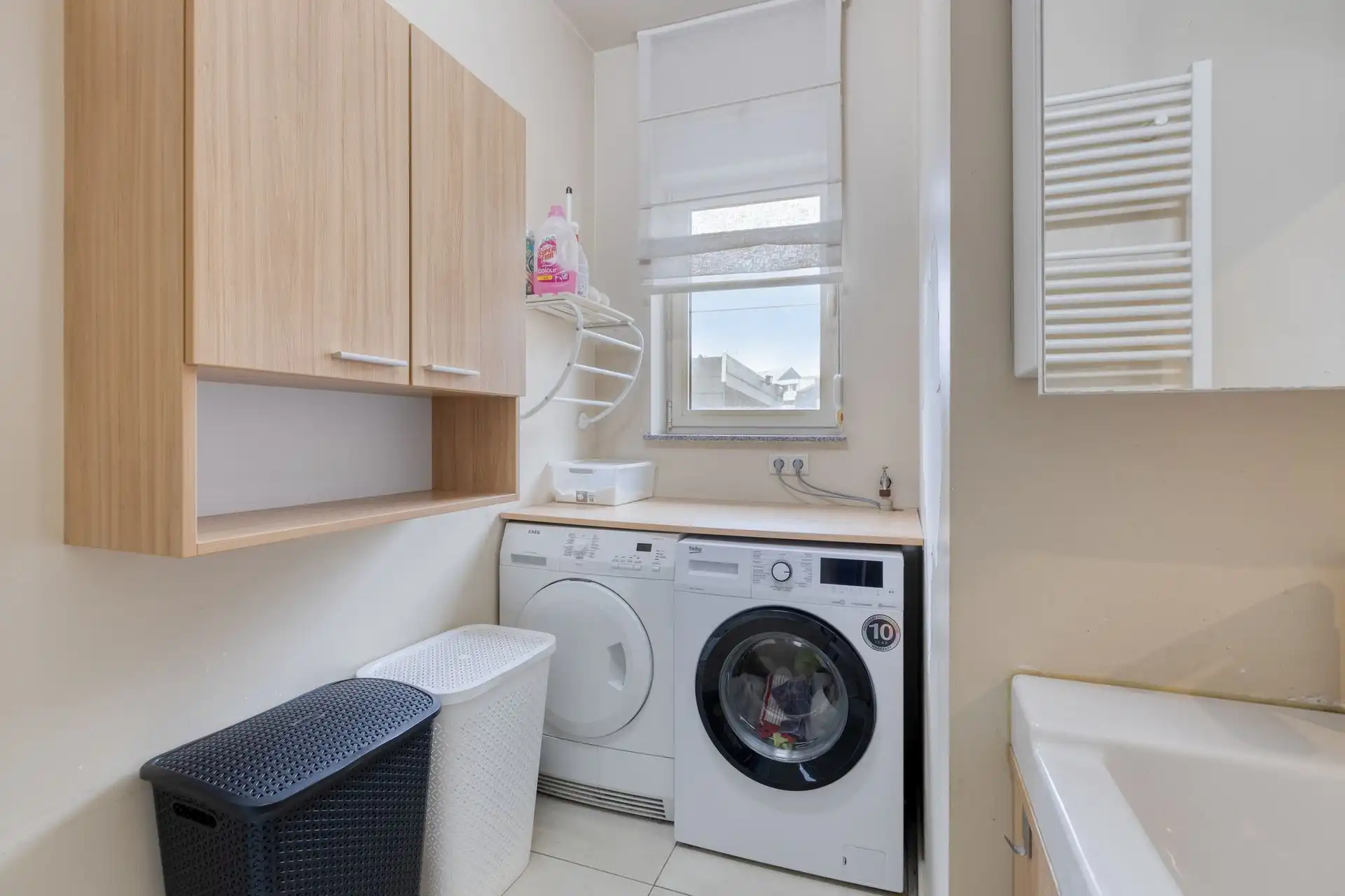 Ruime woning met maar liefst 4 slaapkamers én praktijkruimte in Maasmechelen! foto 13