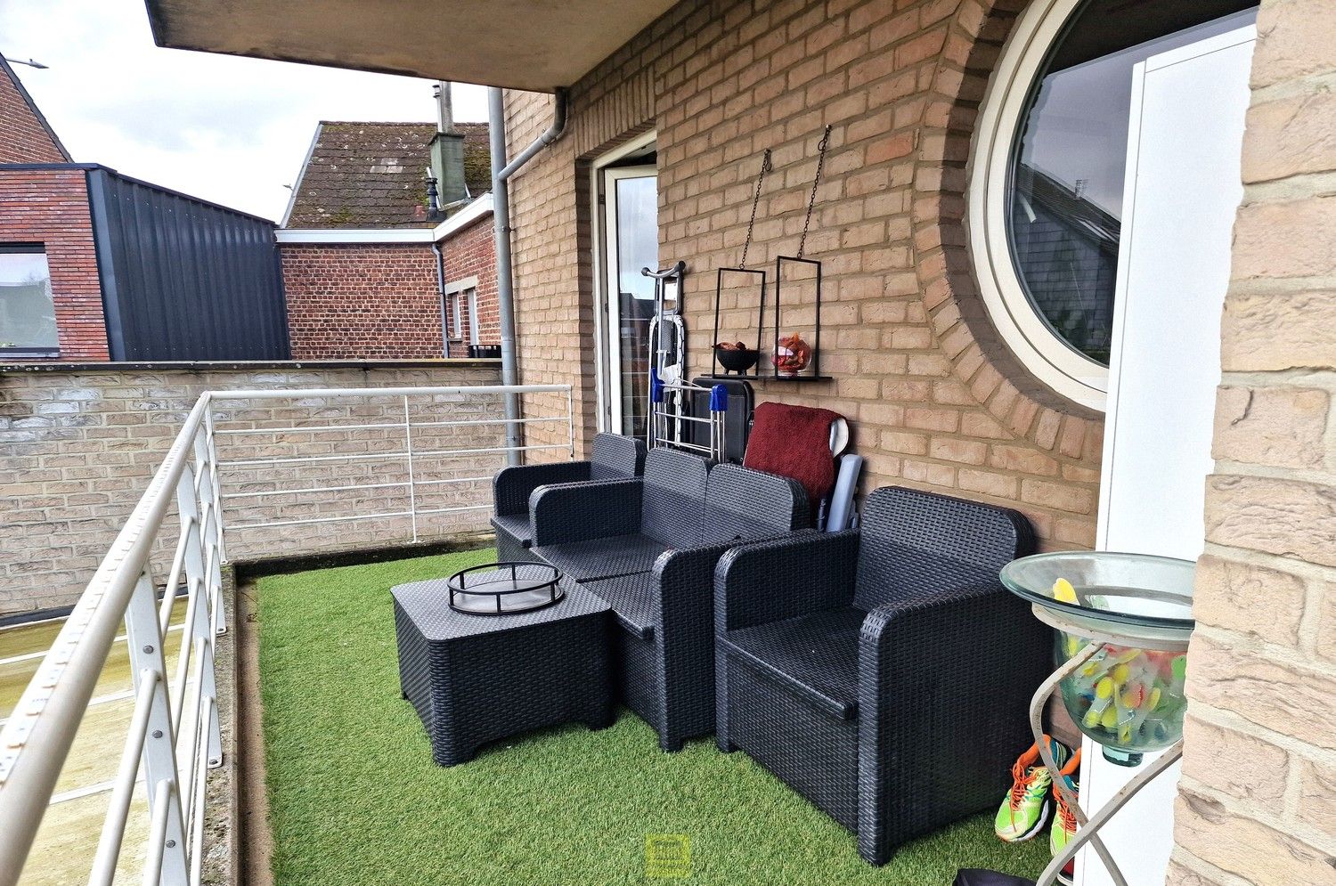 Modern appartement met garage, terras en gemeenschappelijke tuin nabij stadscentrum! foto 10