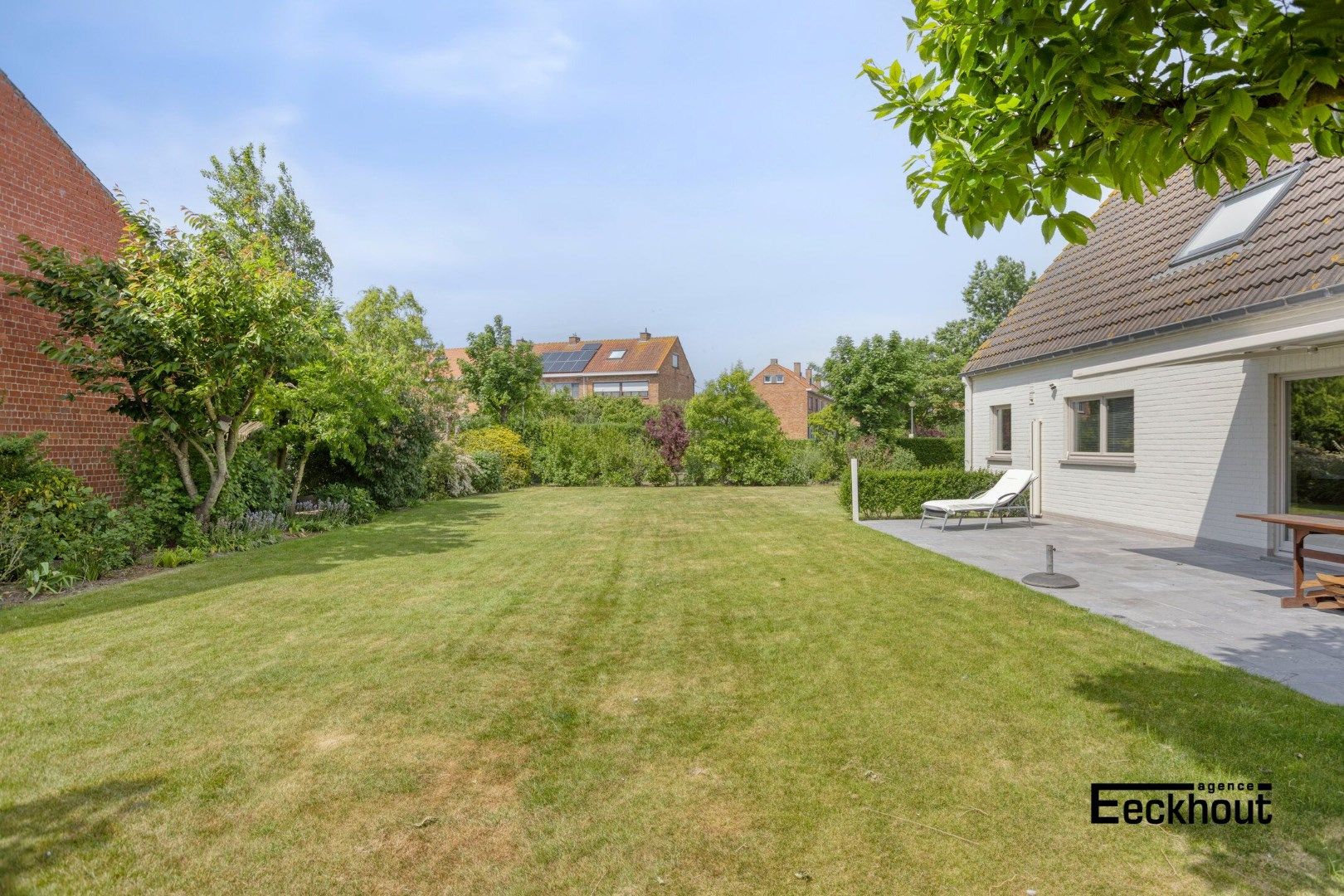 Instapklare villa met garage en aanpalend perceel bouwgrond! foto 4