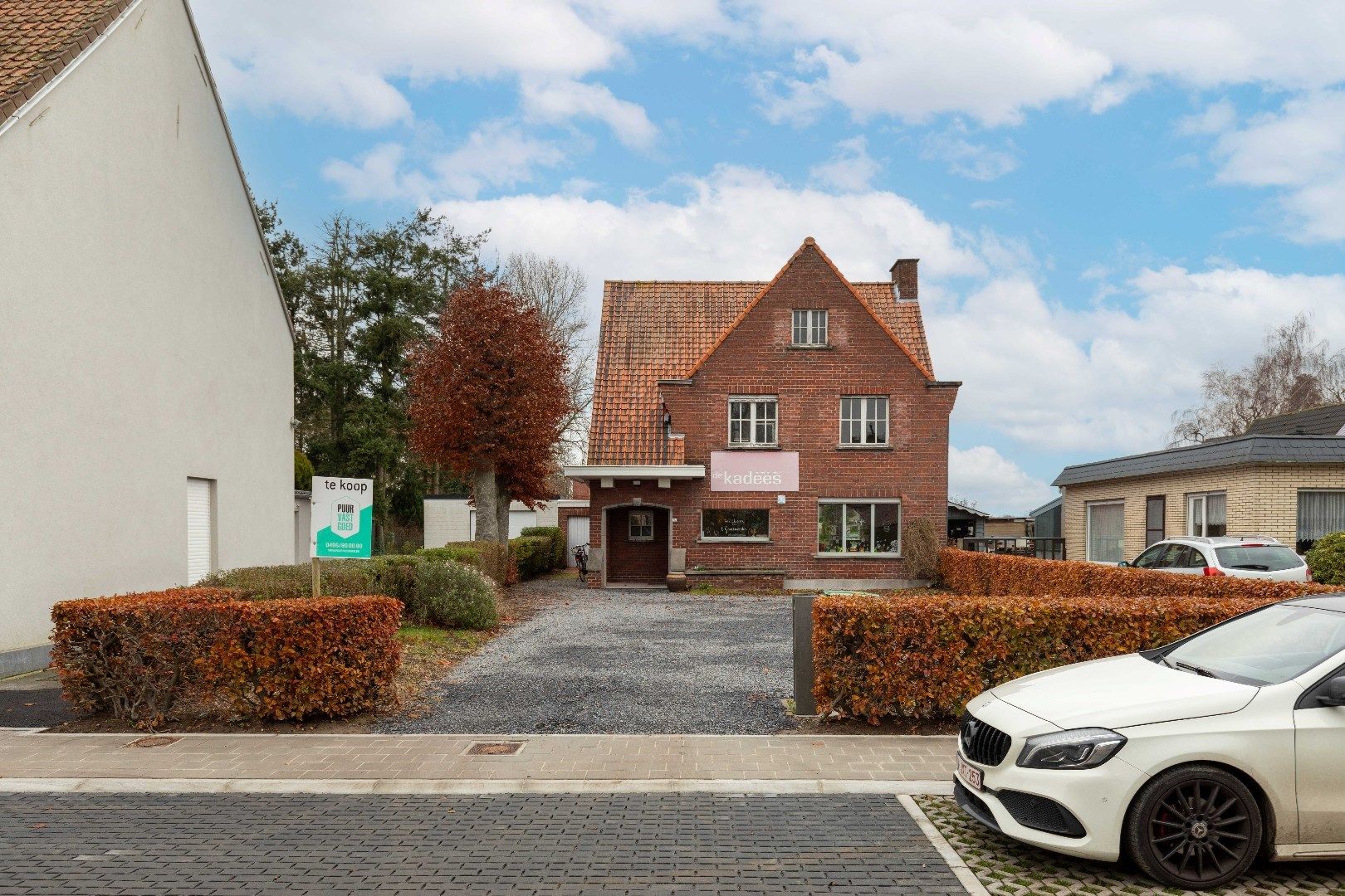 Verder te vernieuwen open bebouwing met mogelijkheid tot zes kamers, parking en tuin te Baliebrugge. foto 21