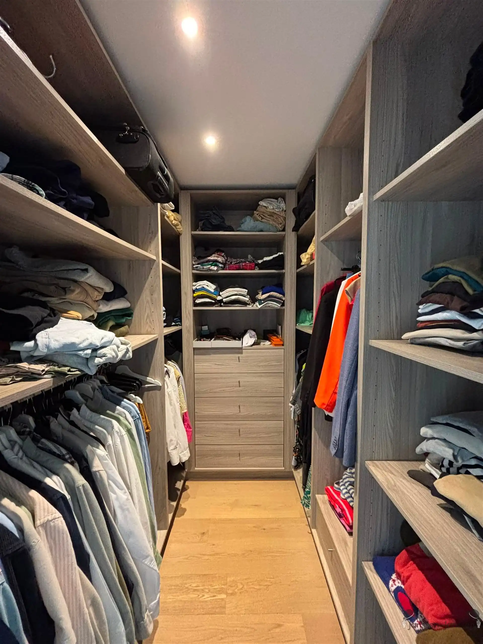 Ruim prachtig afgewerkt appartement met 3 slaapkamers en groot terras te huur in Boom foto 9