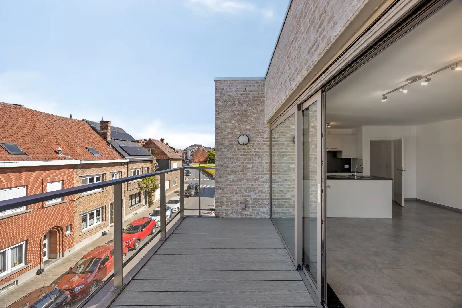 App te huur nabij centrum Halle: 2 slpks, terras, parking + kelder foto 9