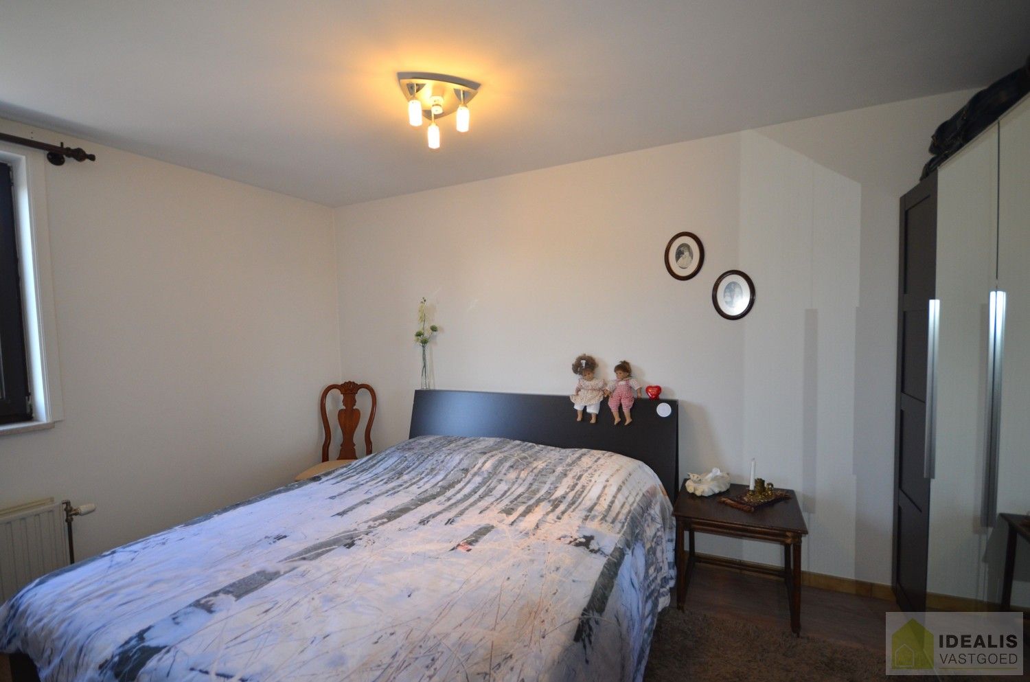 CENTRAAL GELEGEN OPBRENGSTEIGENDOM MET 3 APPARTEMENTEN IN HET CENTRUM VAN LOMMEL OP RUIM PERCEEL VAN 9A 35CA! foto 6