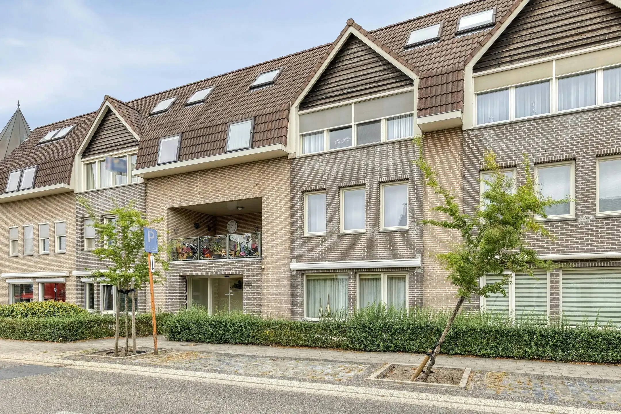 Gelijkvloers appartement met garagebox te koop in Meerle! foto {{pictureIndex}}
