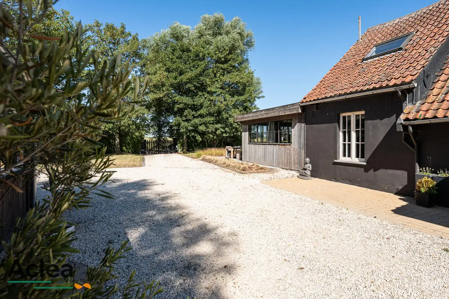 Karaktervolle hoeve op een uitzonderlijke locatie in Adegem foto 4