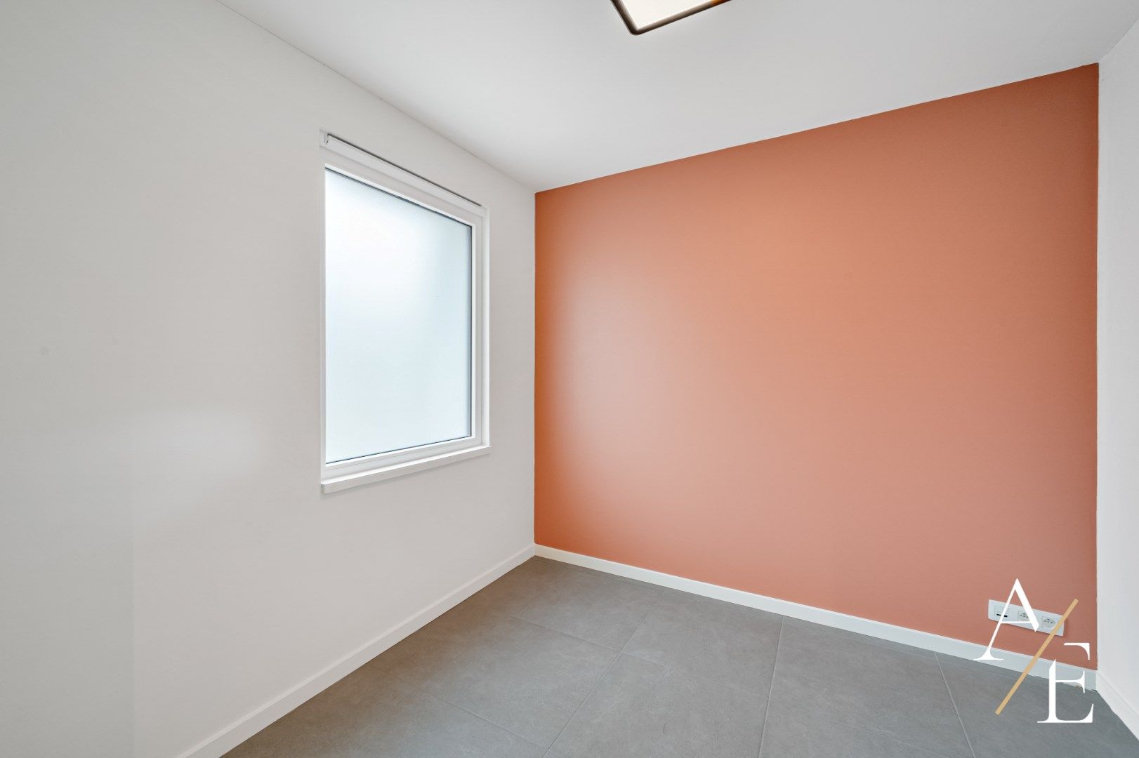 Totaal gerenoveerde energiezuinige woning met 3 slaapkamers en tuin foto 3