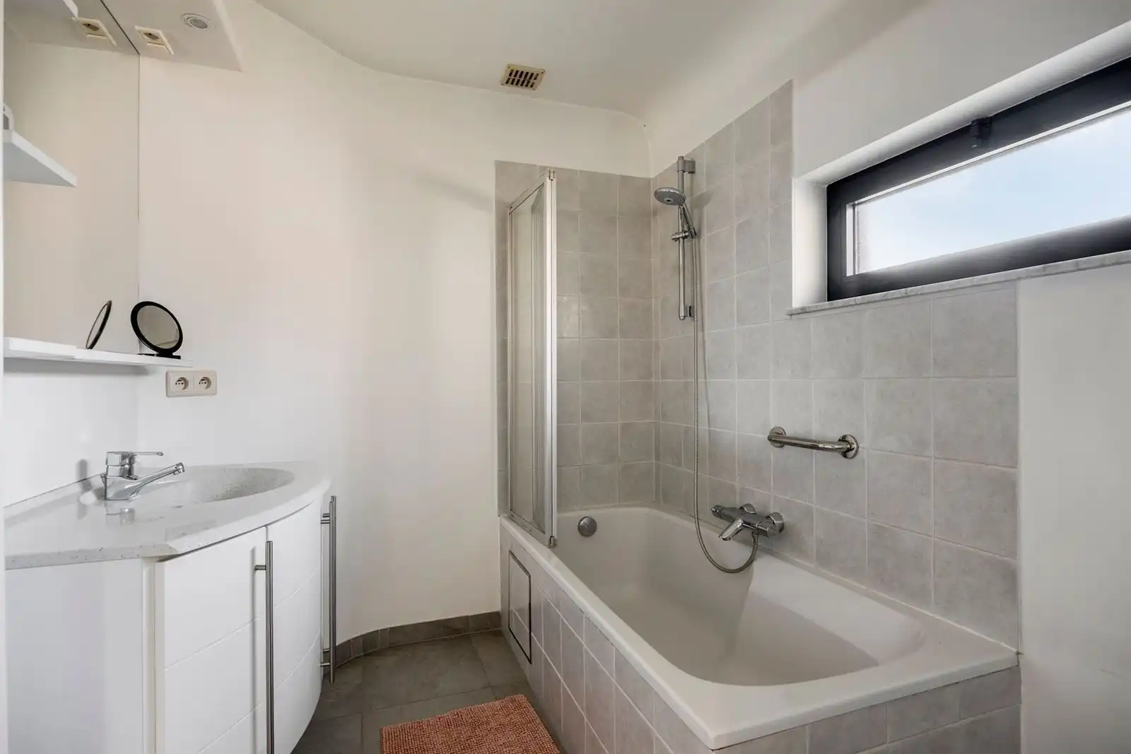 Exclusieve villa met lift, 3 slaapkamers, 3 badkamers en uitzonderlijke toegankelijkheid foto 27