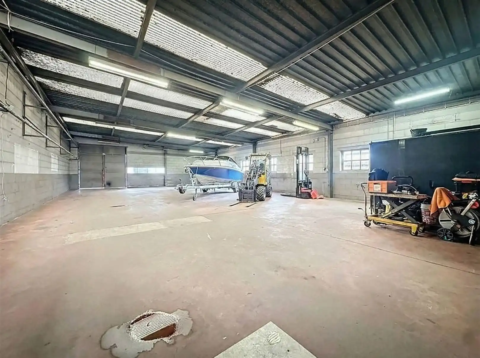 Magazijn/Atelier gelegen te Wuustwezel  foto 3