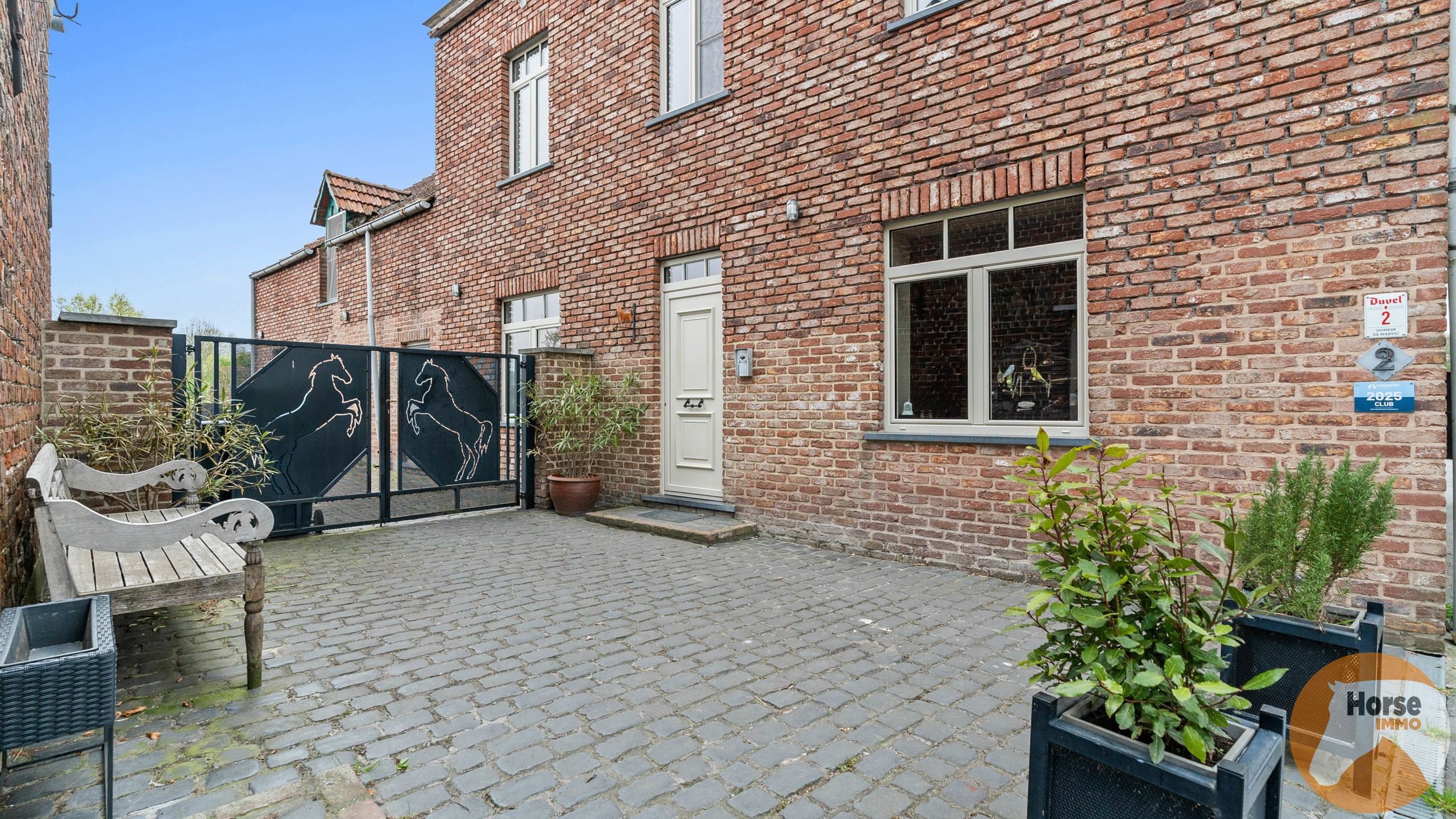  MERCHTEM - Deels gerenoveerde hoeve met stallen op 3,5Ha foto 2