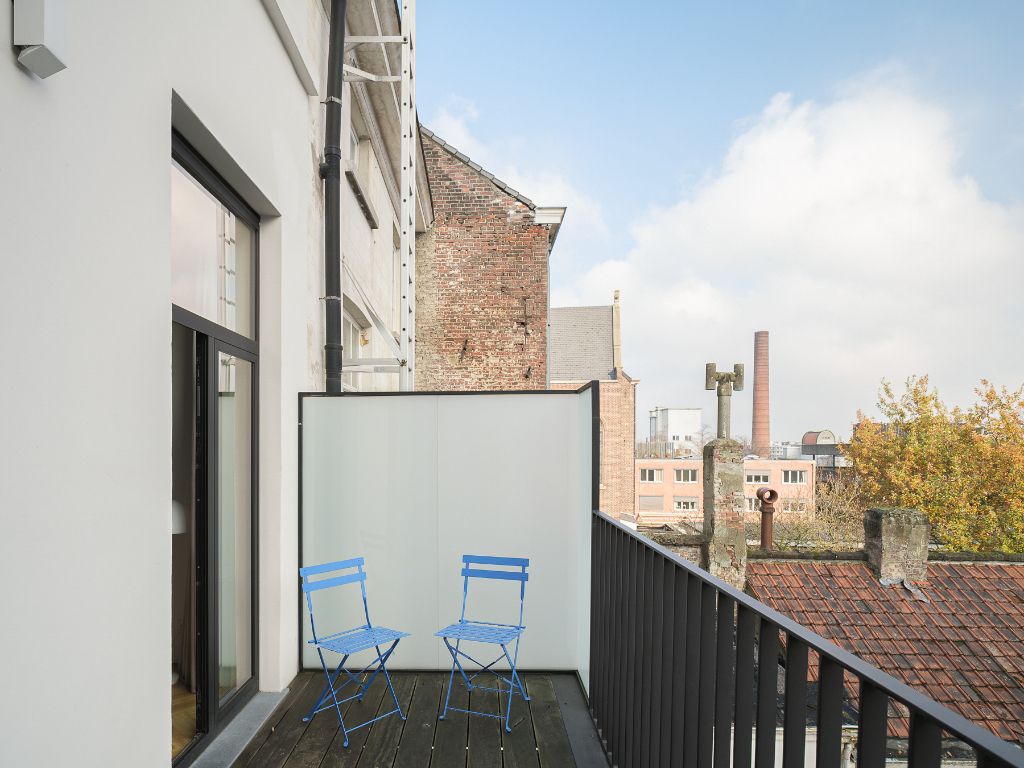 Toplocatie – Sint-Pietersplein. Bijzonder karaktervol, instapklaar 1slpk-appartement met herenhuisgevoel en kwalitatief terras. foto 5