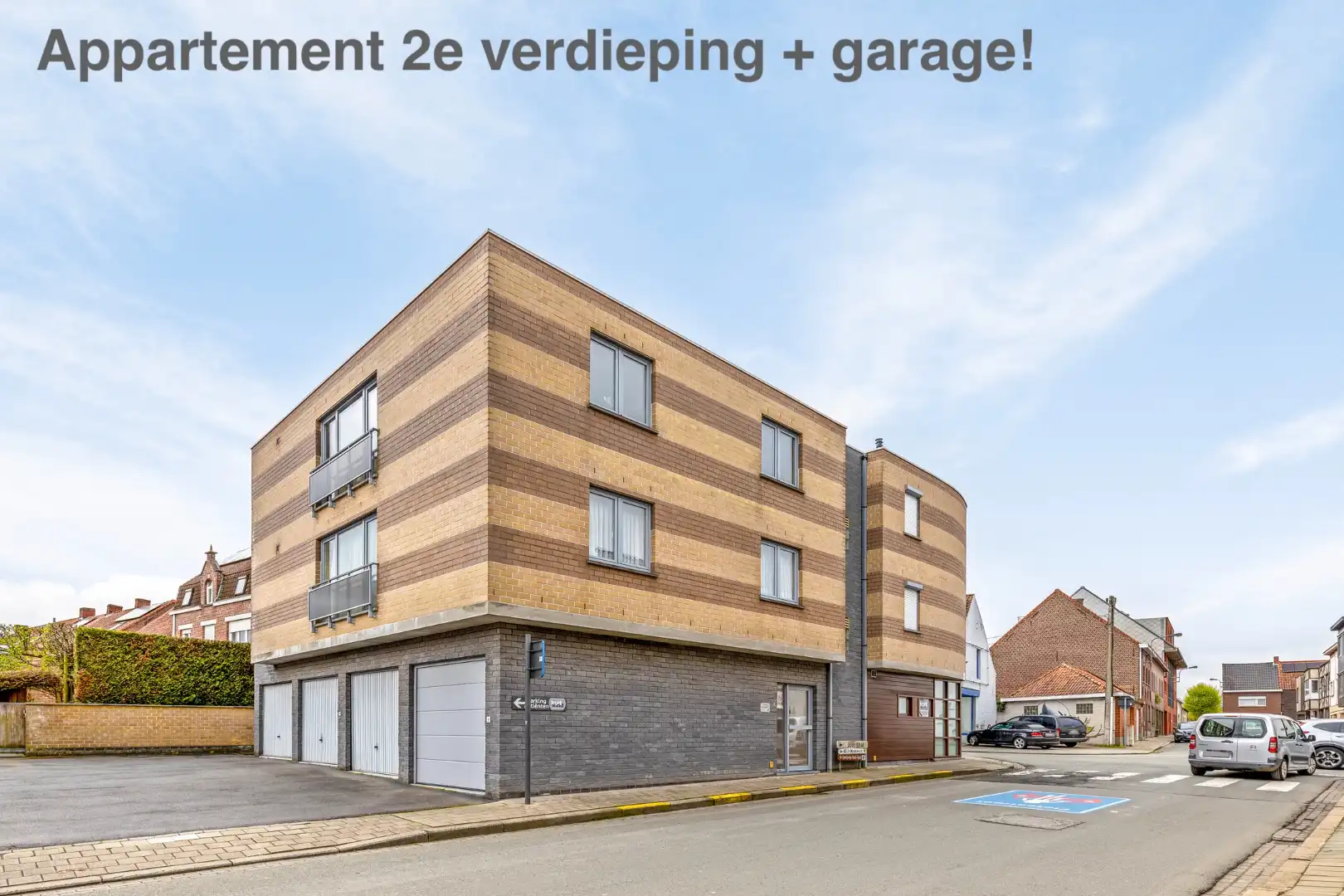 Mooi lichtrijk appartement met garage in Lauwe centrum! foto 2