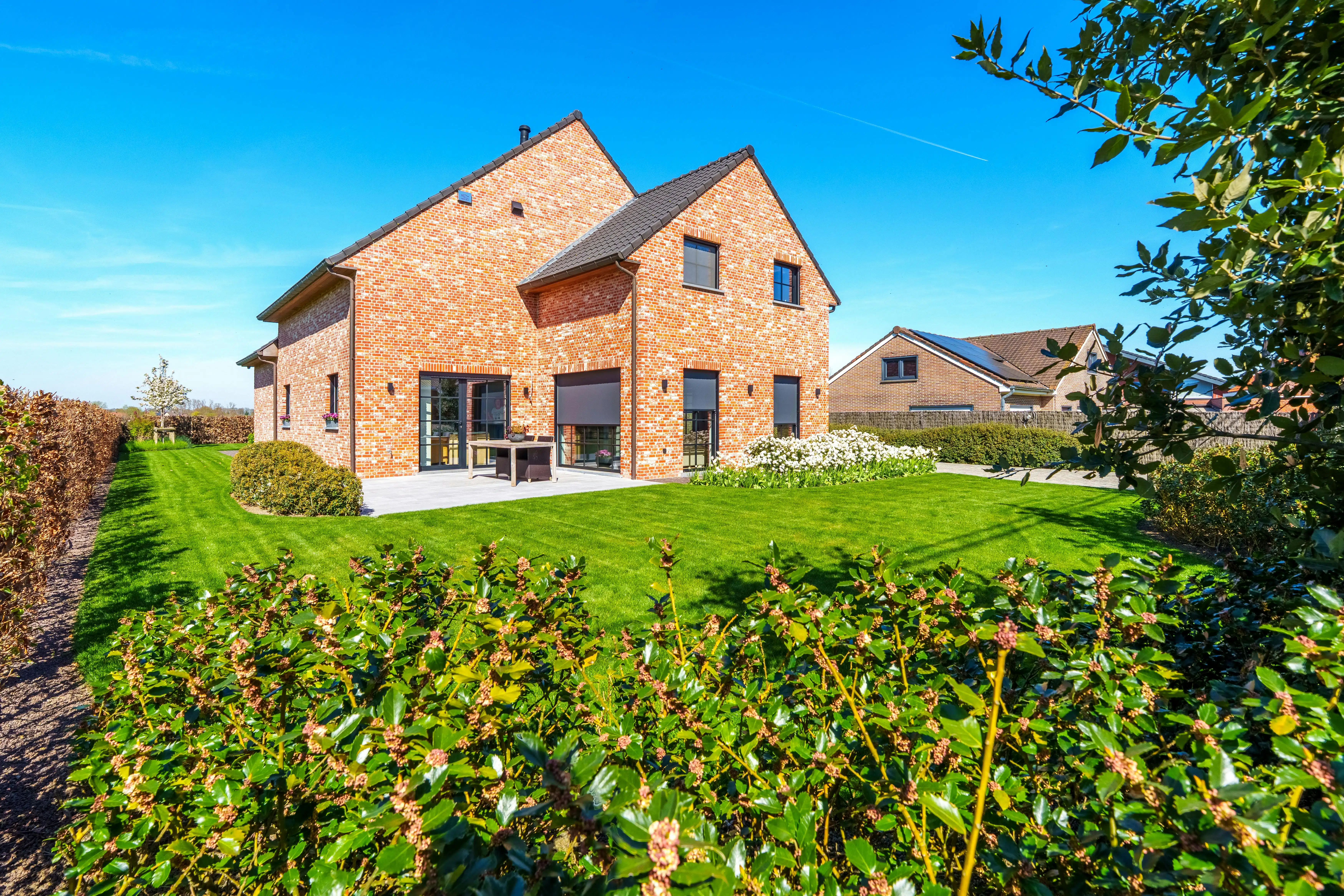 Exclusief Wonen: moderne, landelijke villa met mooi uitzicht foto 2