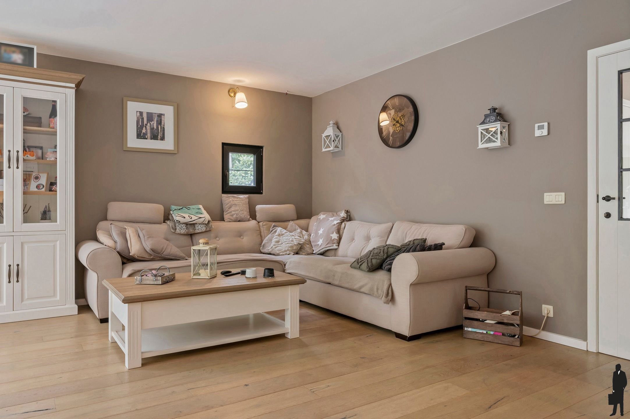 Volledige gerenoveerde villa te koop foto 48
