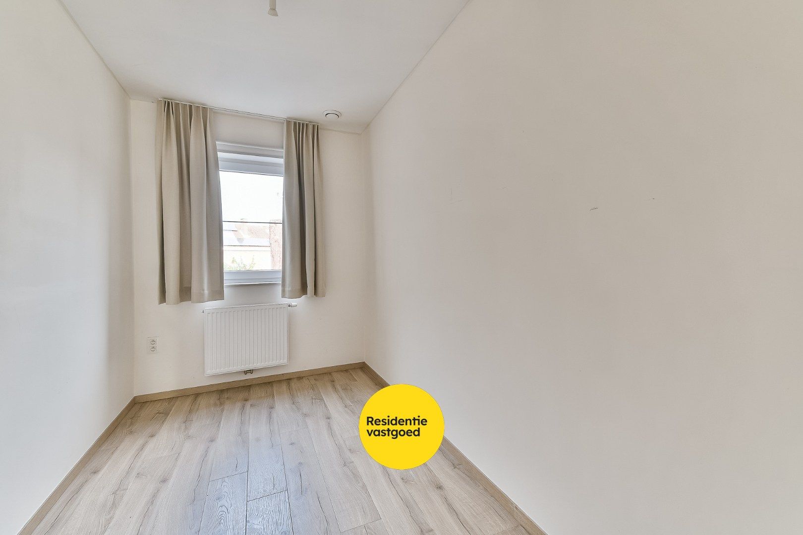 Prachtige assistentiewoning in hartje Aartrijke foto 8