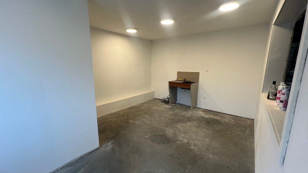 Magazijn met bureel te huur in Booiebos in Drongen foto 11