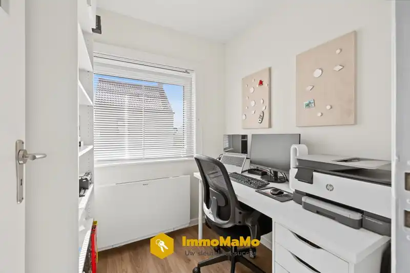 INSTAPKLARE GERENOVEERDE WONING  TE KOOP IN LOCHRISTI (WACHTEBEKE) foto 14