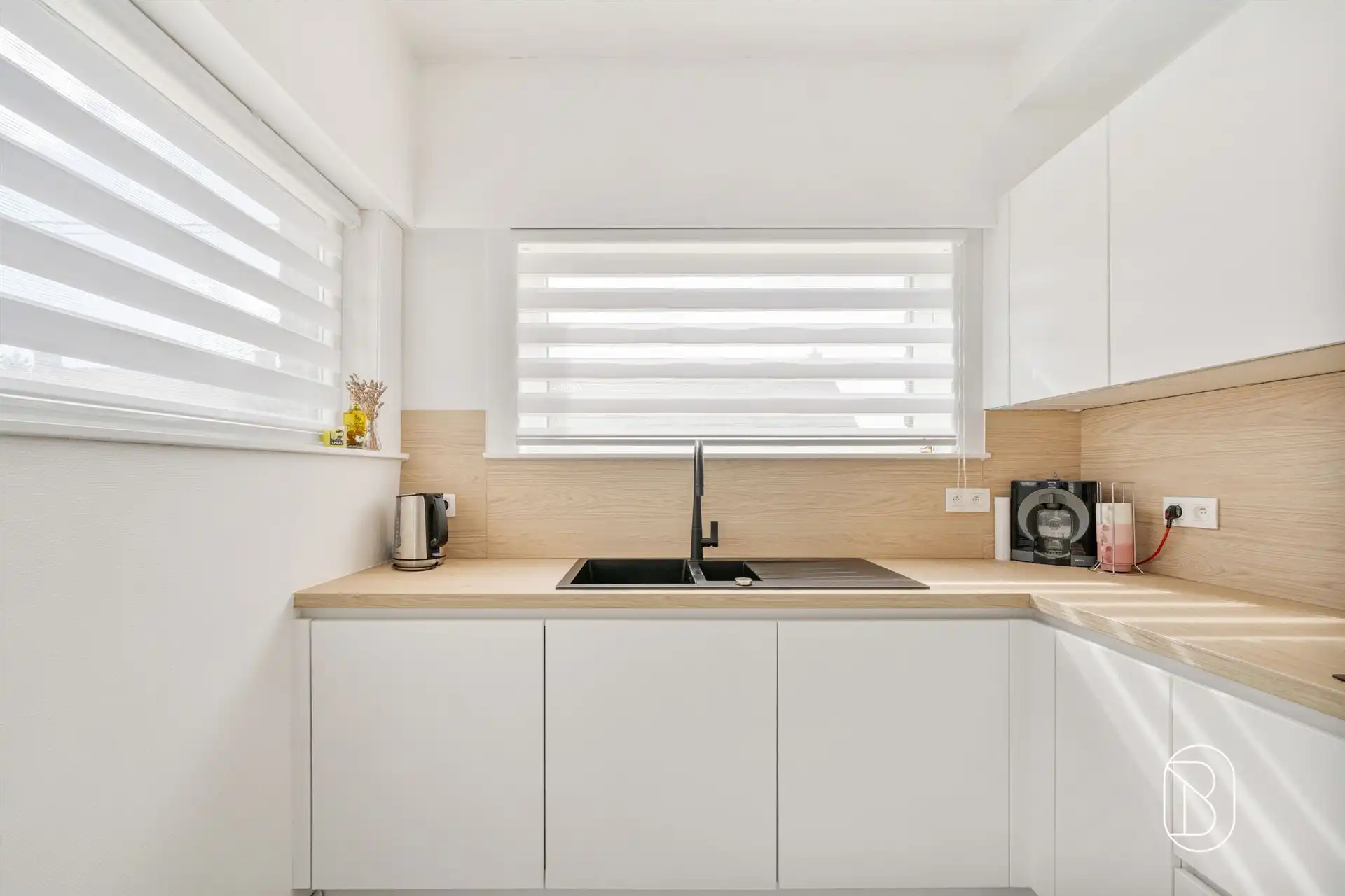 Stevige gelijkvloerse woning met vier gevels en 3 slaapkamers in Rekkem foto 8