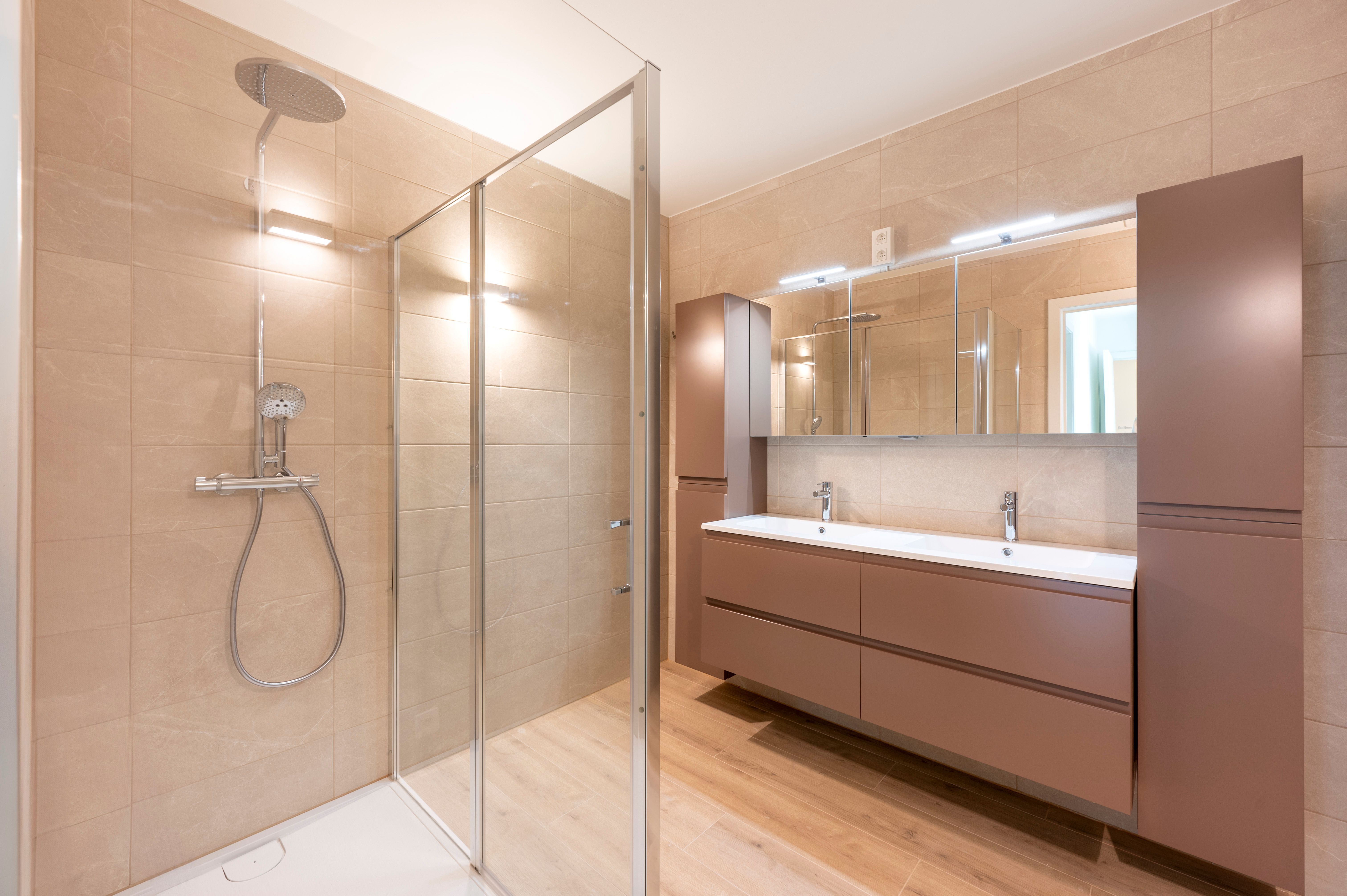 Stijlvol nieuwbouwappartement met uniek zicht op de Vaart van Schoten. foto 12