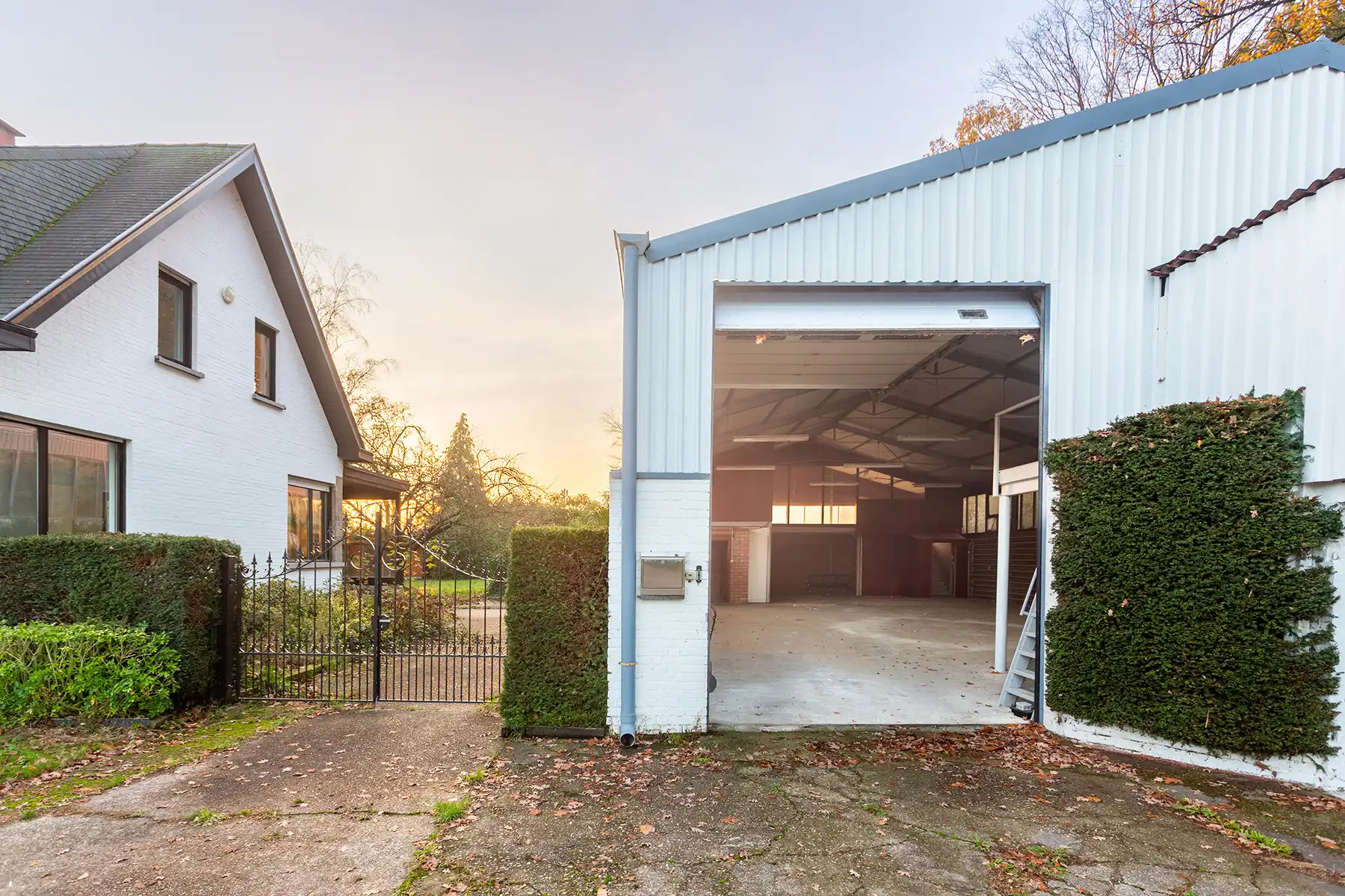 Edegem - Villa met 4 slpkamers + garage + ruim magazijn 500² foto 23