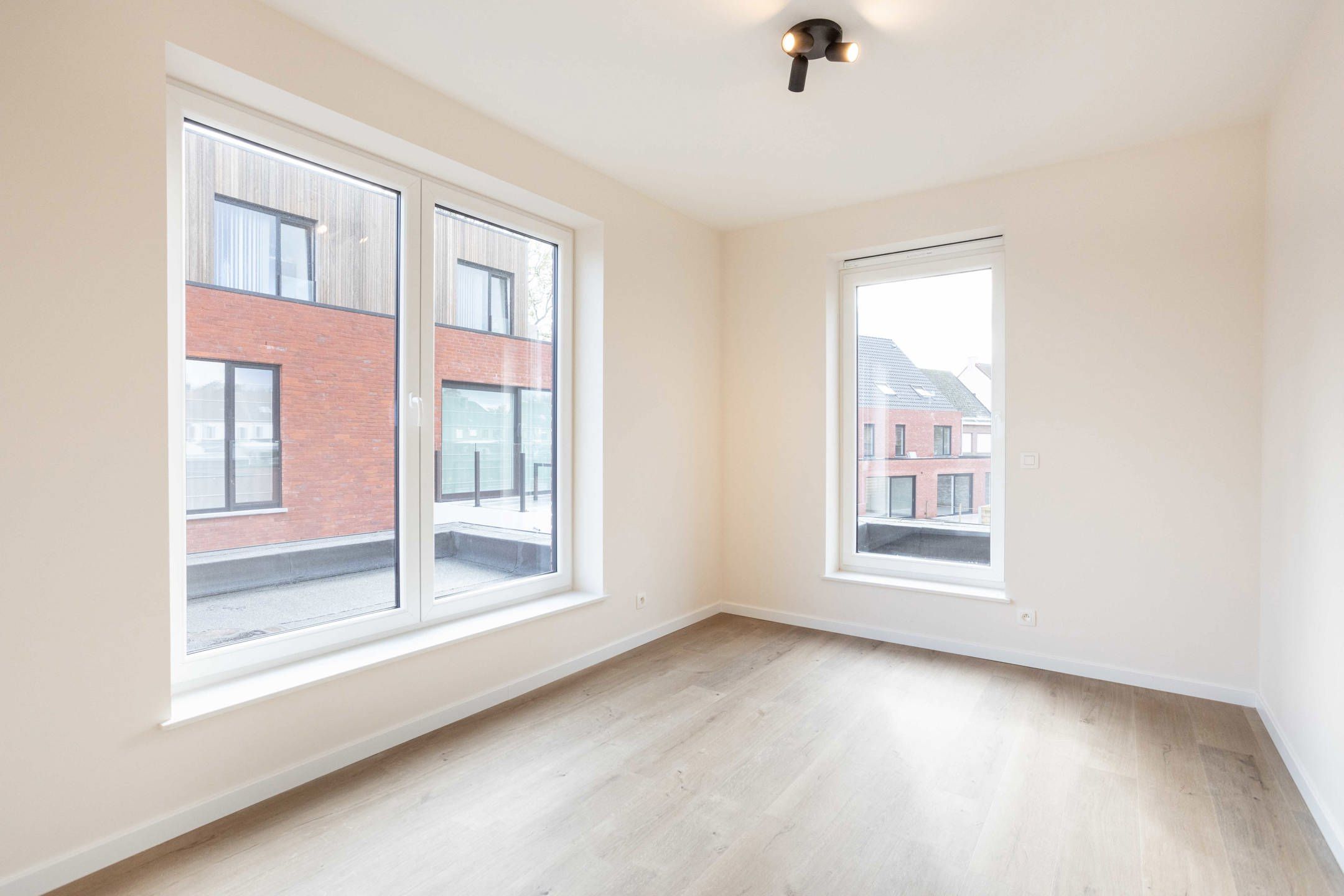 Ruime BEN-woning te huur in Oudenaarde met 3 slpks foto 10