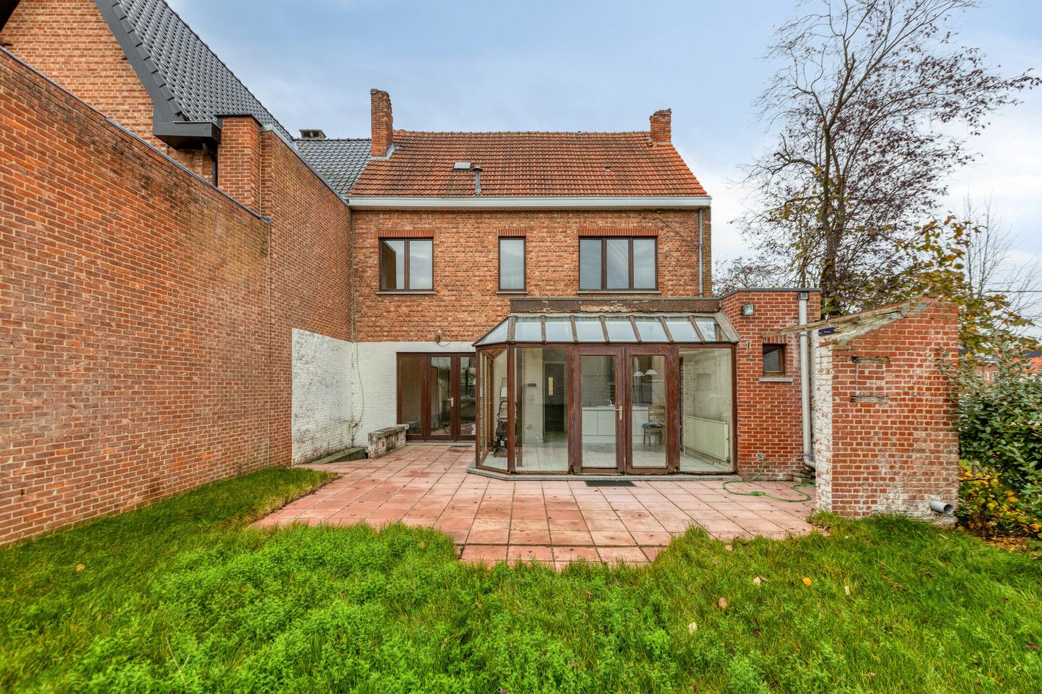 ZEER CHARMANTE WONING MET 4 SLAAPKAMERS, TUIN EN GARAGE TE DIEST! foto 13
