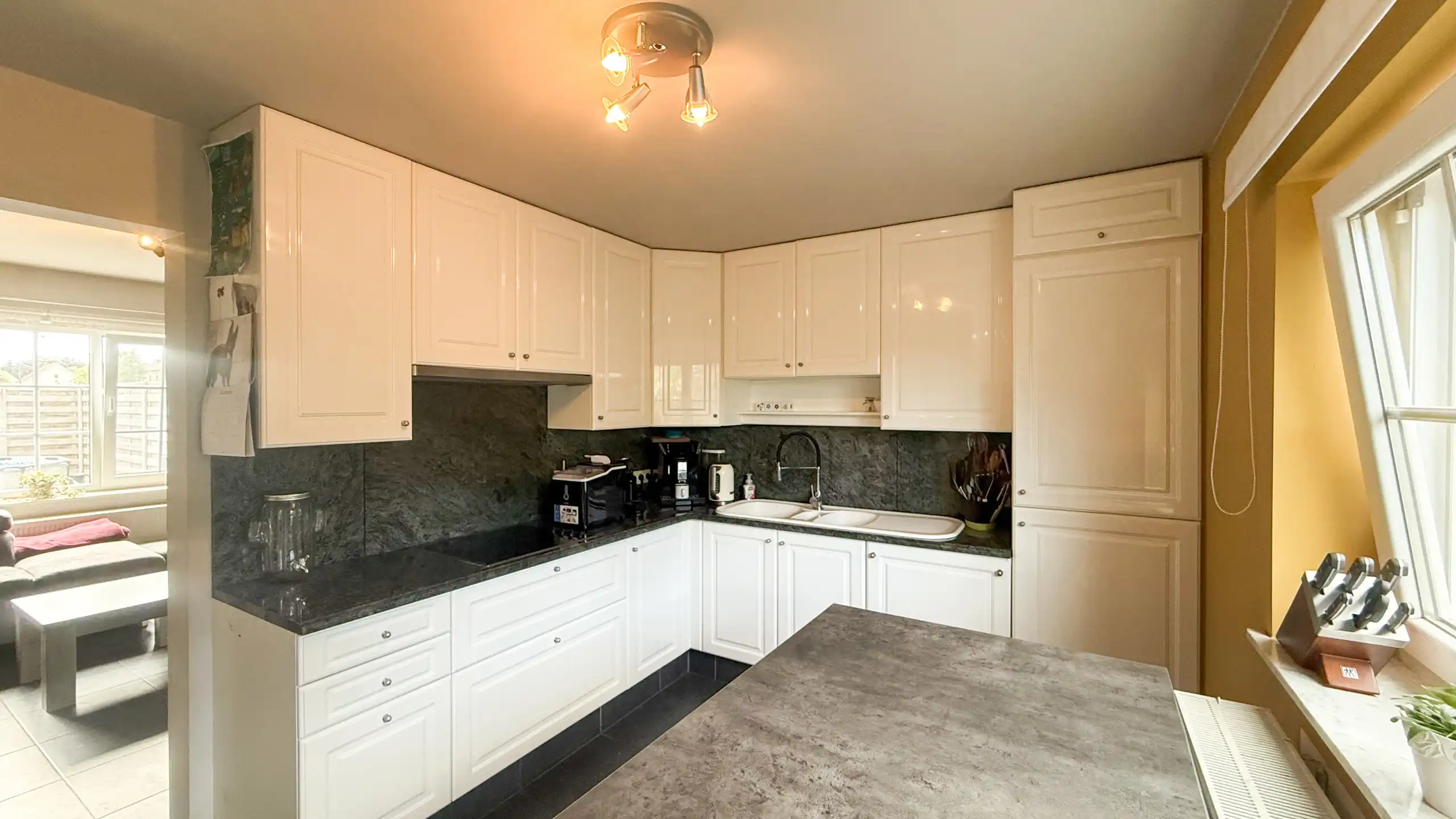 Instapklare woning op 9,8 are met prachtige tuin! foto 8