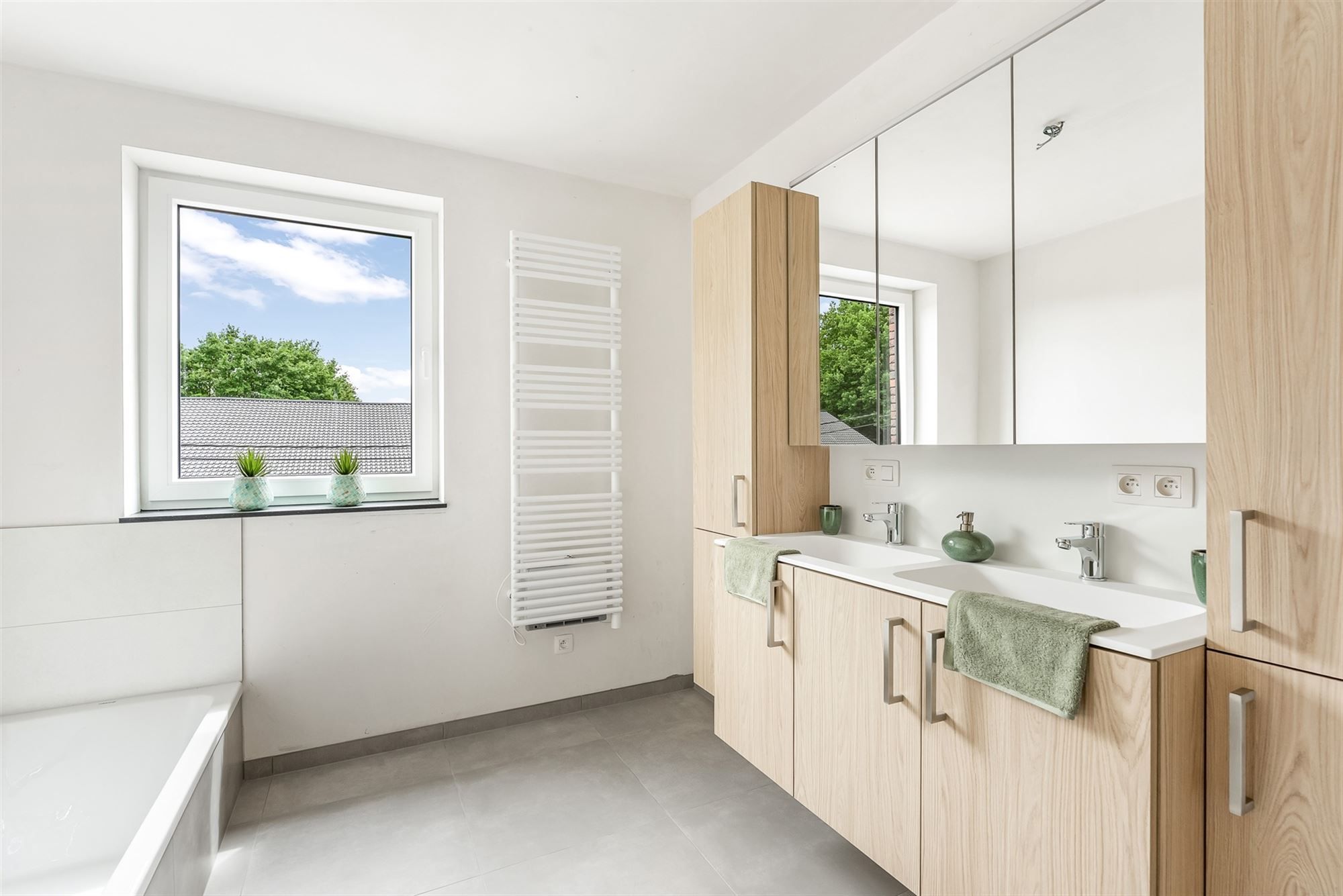 VOLLEDIG AFGEWERKTE NIEUWBOUWWONING IN DOODLOPENDE STRAAT foto 13