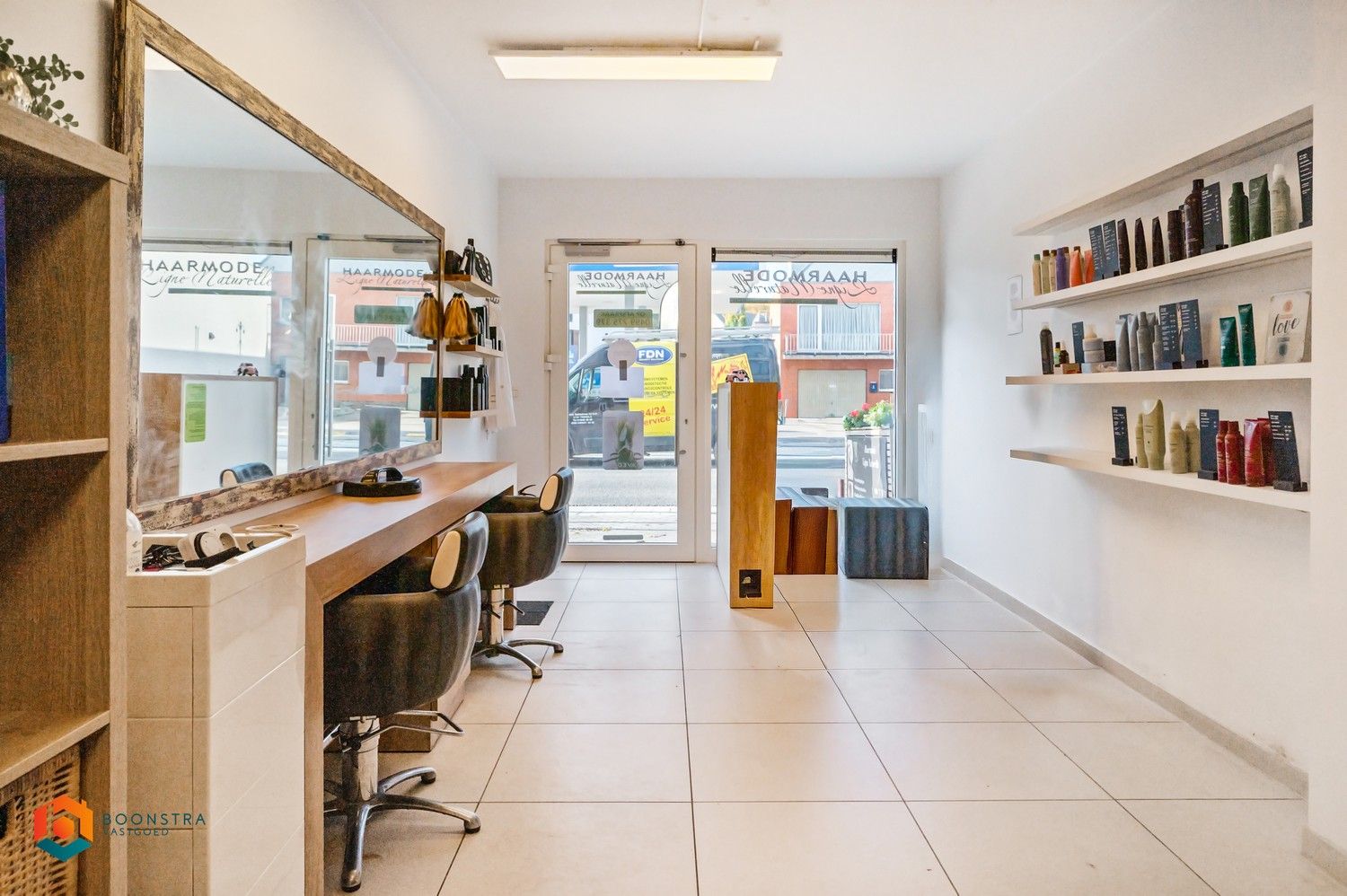 Handelszaak met tuin foto 3