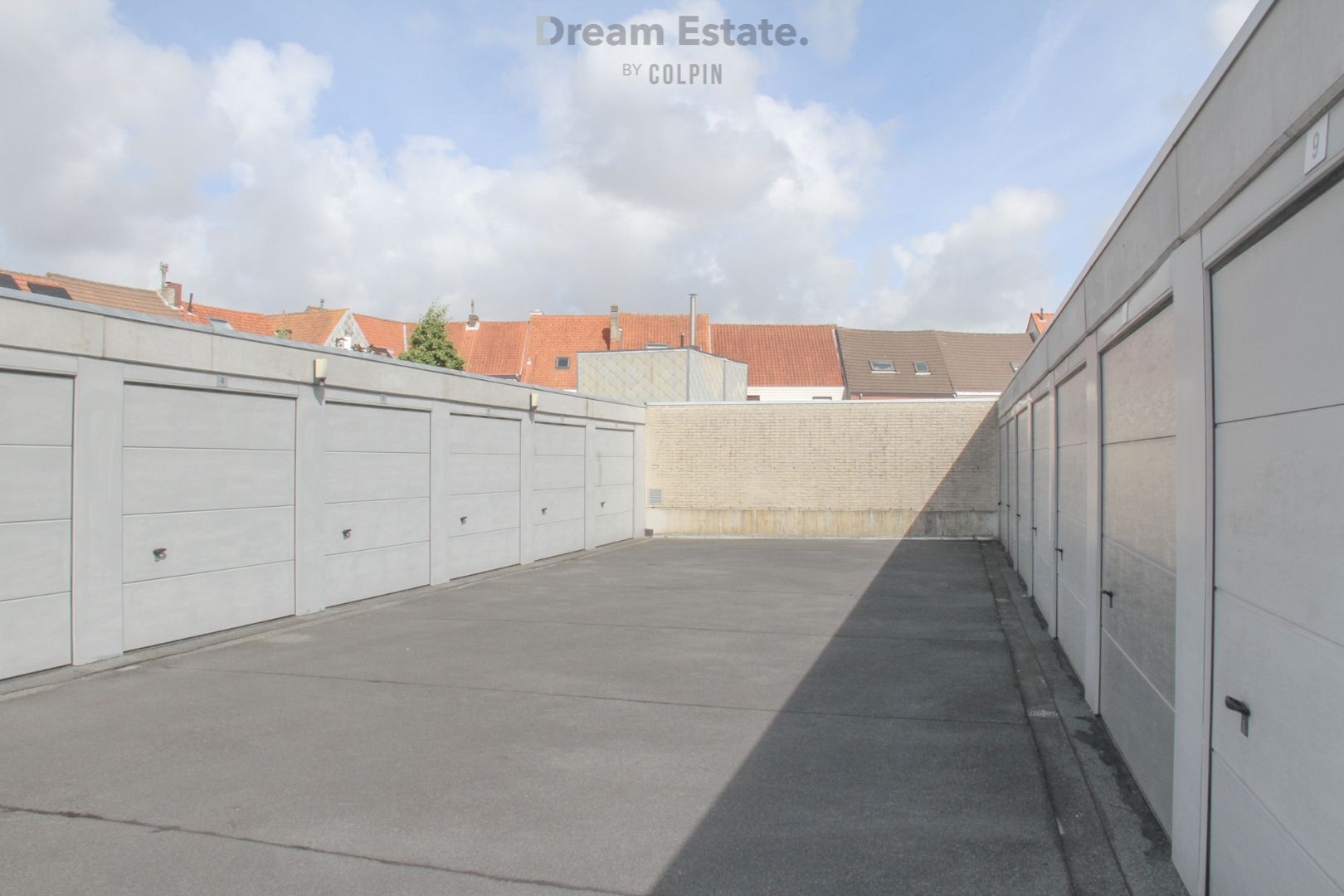 Ruime afgesloten garagebox op centrale ligging foto 6