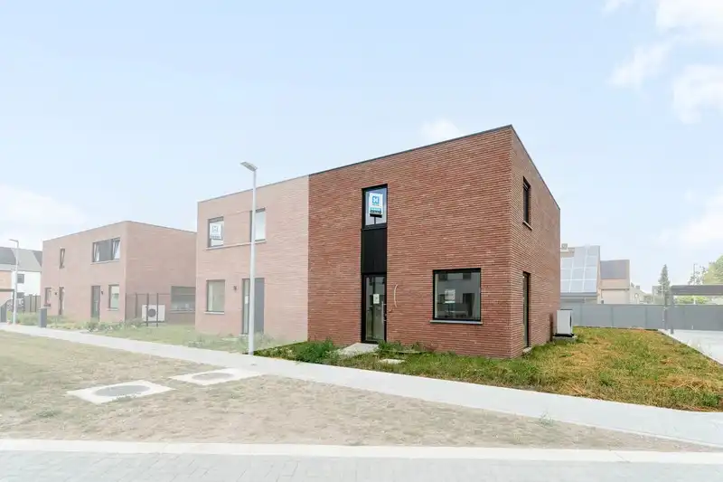 Laatste moderne halfopen nieuwbouwwoningen te Sijsele foto {{pictureIndex}}