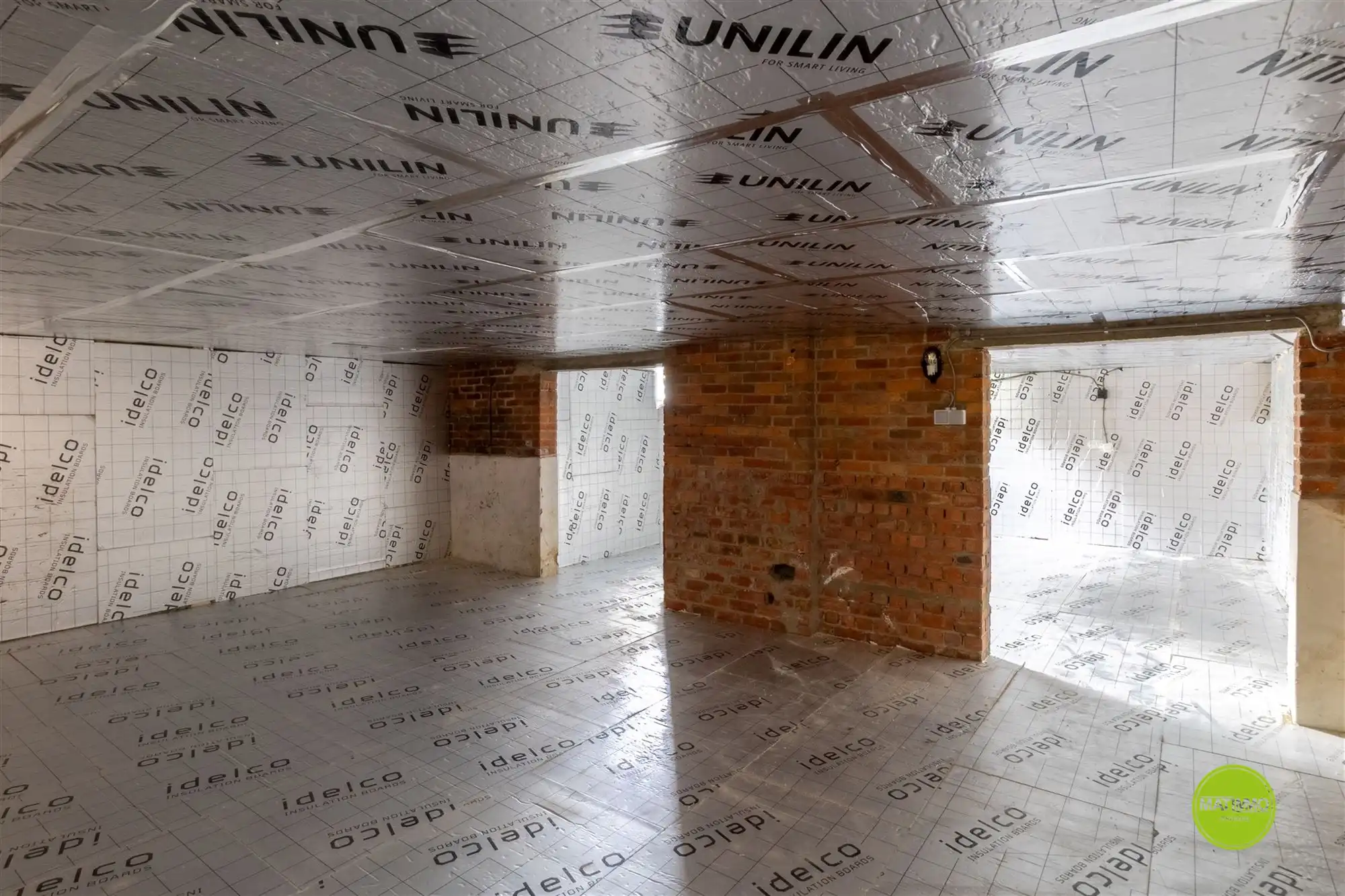 Luxueus gerenoveerde woning met groot stuk grond  foto 42