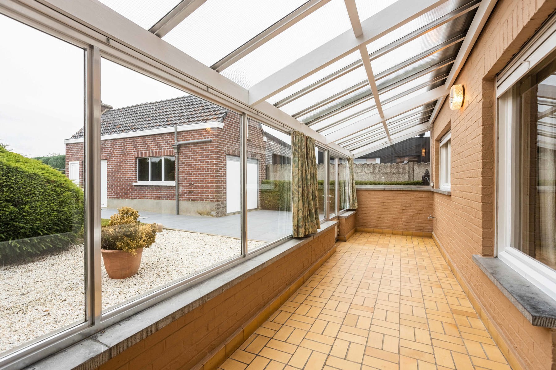 Charmante HOB met ruime tuin en garage in een rustige buurt. foto 13