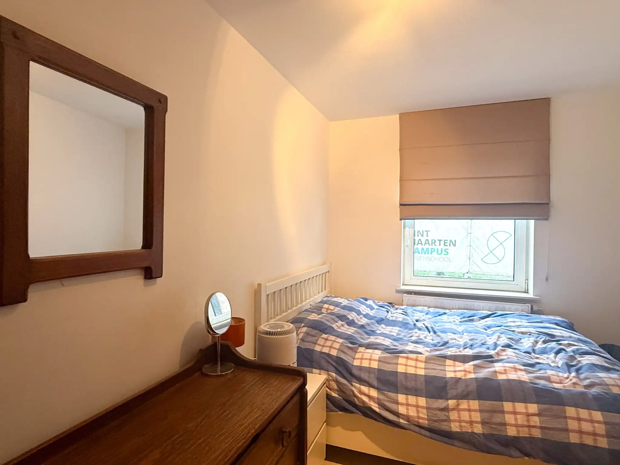 Lichtrijk appartement in centrum Beveren met twee slaapkamers, koertje en garage foto 10