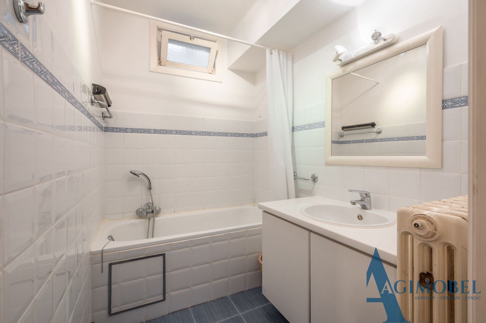 Ruim 2-Slaapkamer Appartement nabij Zeedijk & Shopping hart van Knokke foto 12