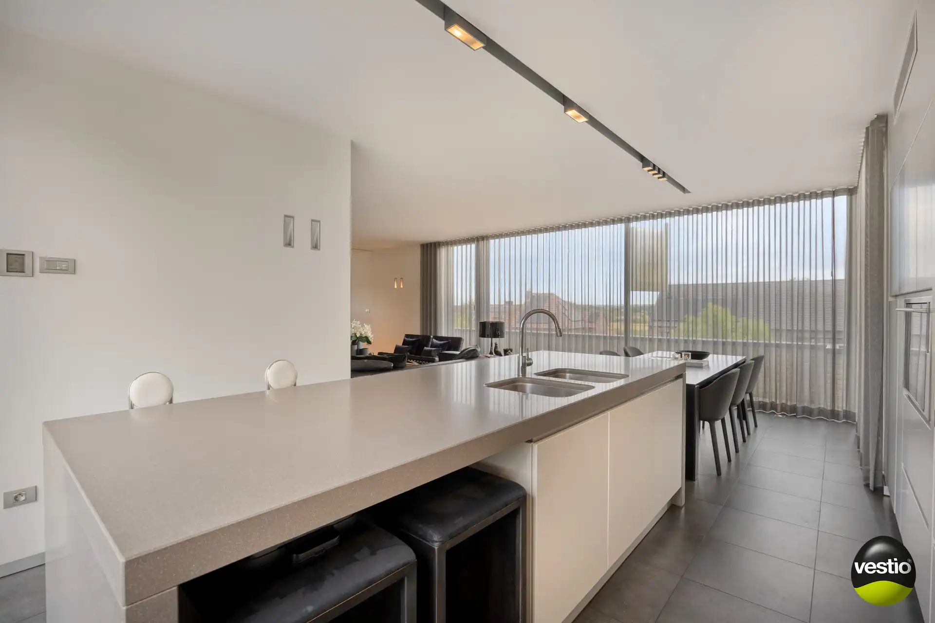 EXCLUSIEF PENTHOUSE OP 2 MIN VAN BILZEN CENTRUM foto 5