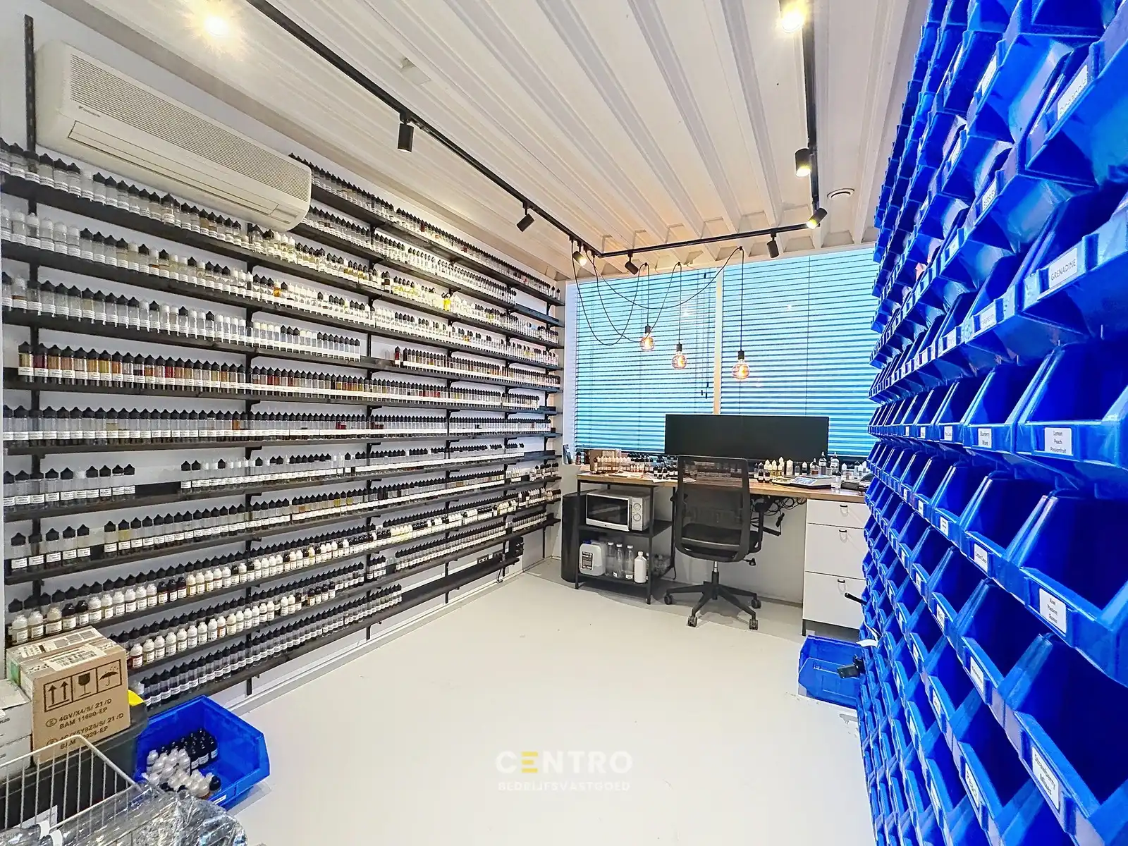 Instapklaar KANTOORGEBOUW te koop met MAGAZIJN (stockage of parkeerplaatsen) en ruim APPARTEMENT (3 slpkms) langs dé Maalse Steenweg te Brugge (Sint-Kruis) foto 11