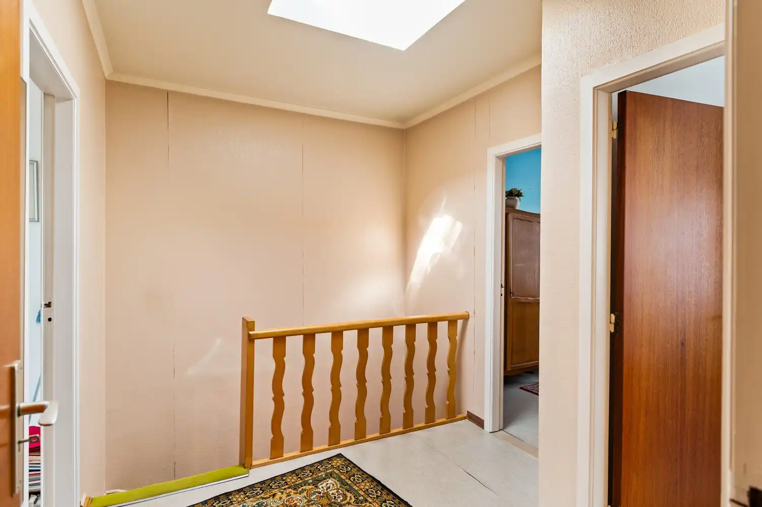 Charmante bel-etage met 4 slaapkamers, tuin en garage met oprit in Deurne! foto 10