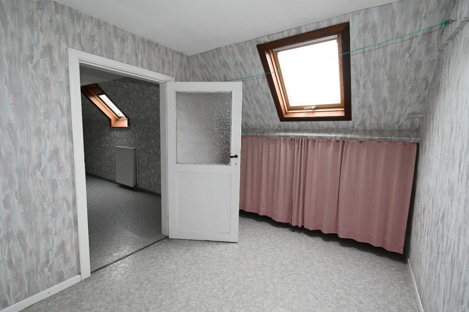 Alleenstaande woning met garage en tuin foto 24