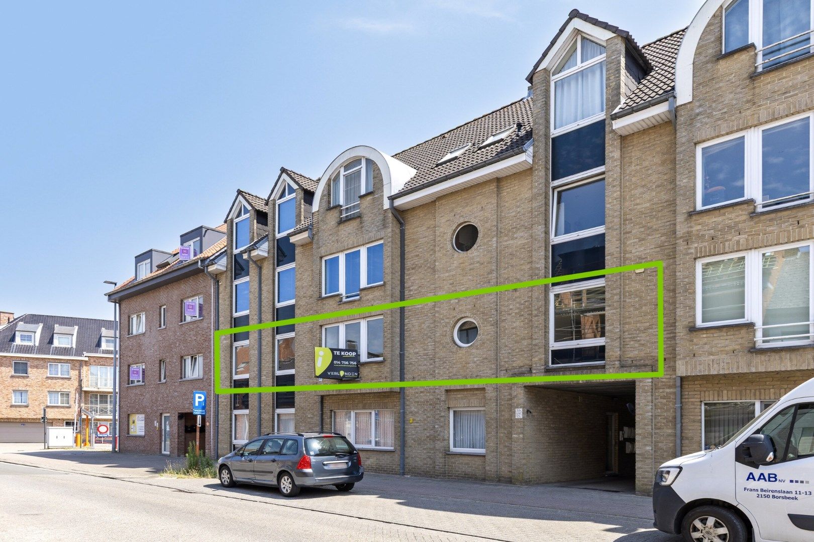Ruim appartement met 2 slpks en garagebox in het centrum van Geel ! foto {{pictureIndex}}