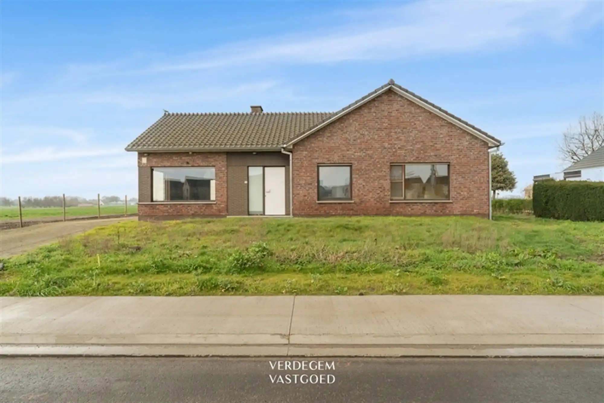 Vrijstaande bungalow met weidse zichten op toplocatie foto 19