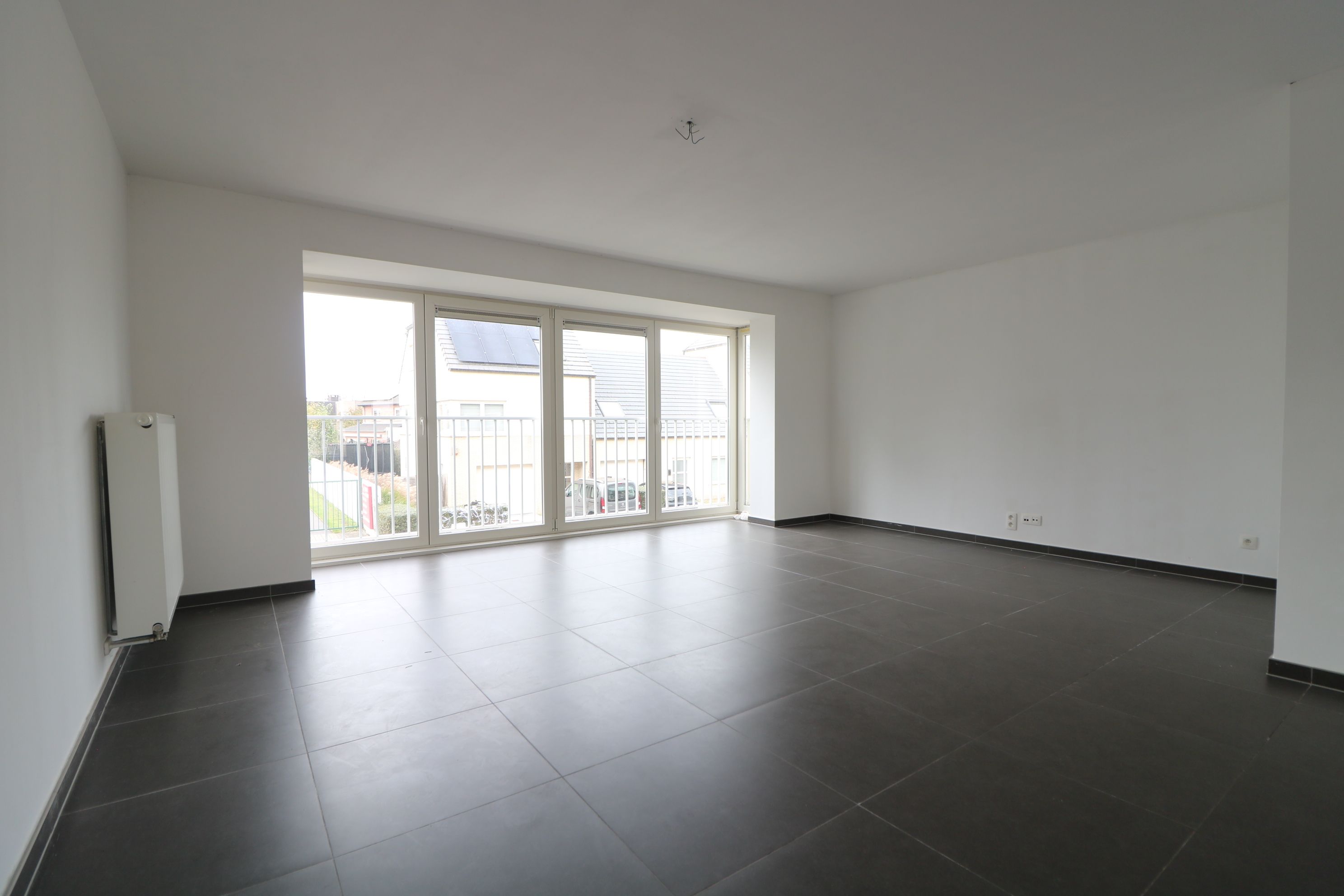 Recente ruime woning met 3 slaapkamers, dubbele garage en tuin foto 9