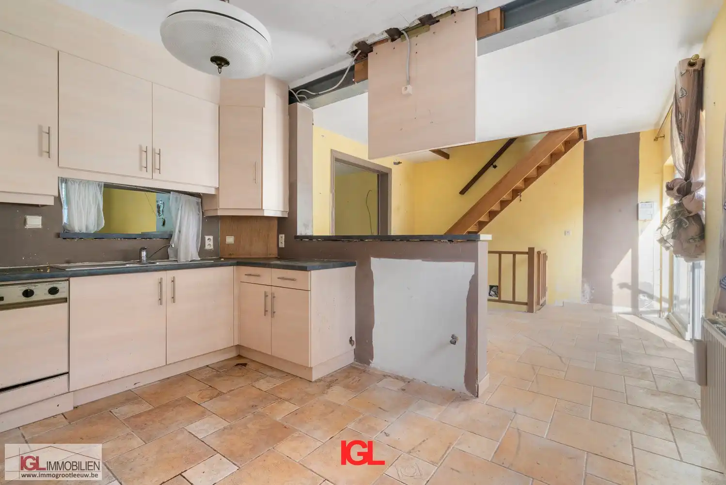 Te renoveren driegevel tegenover Beukenbos foto 9