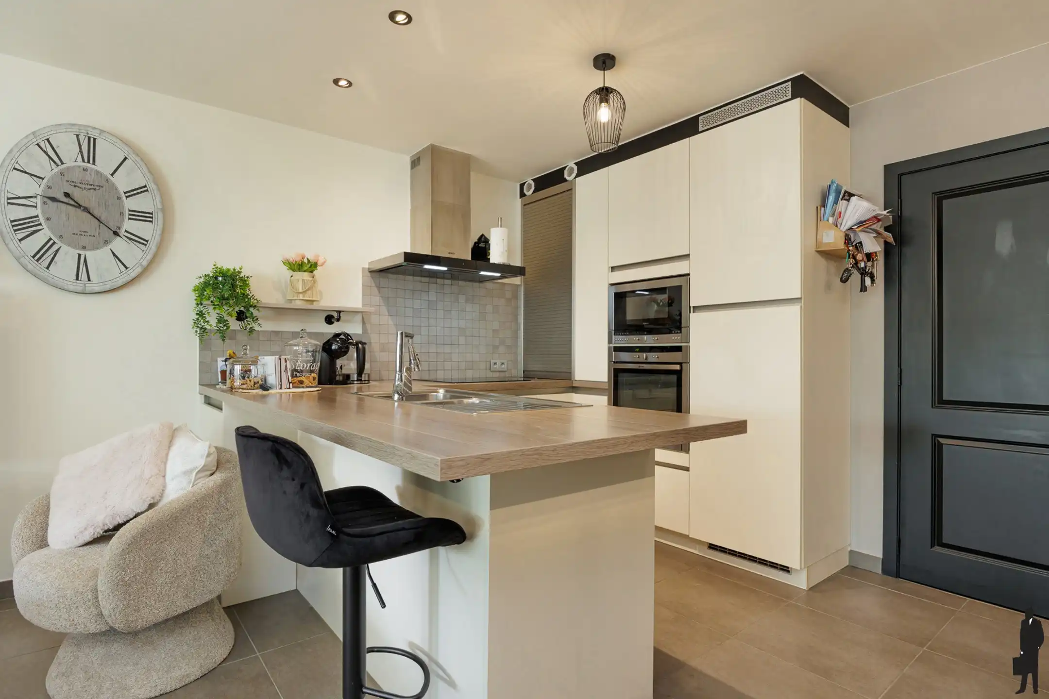 Instapklare woning met 3 slpk, garage & tuin te Lokeren foto 5