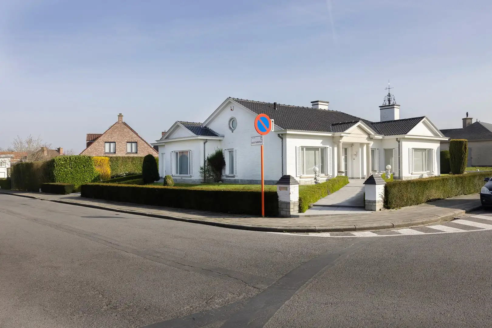 Klassevolle gelijkvloerse villa gelegen op Hoog Kortrijk. foto 6